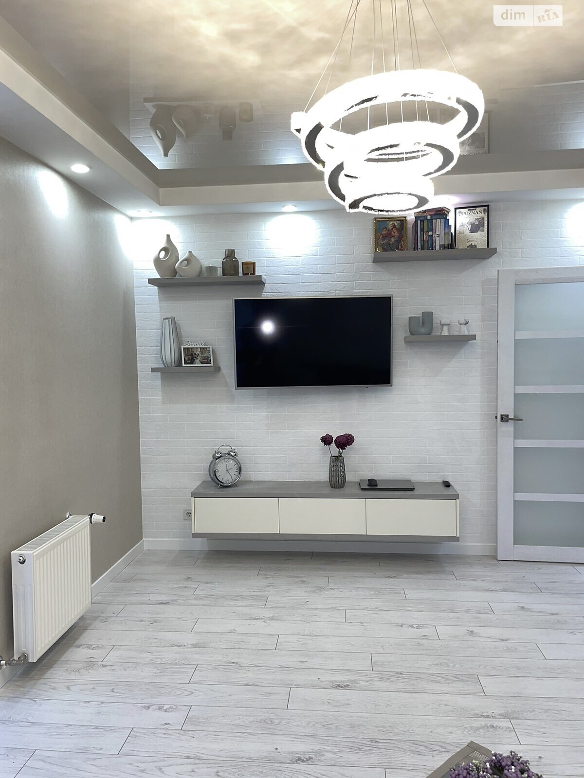 Продажа трехкомнатной квартиры в Киеве, на ул. Радистов 34 корпус 2, район Быковня фото 1