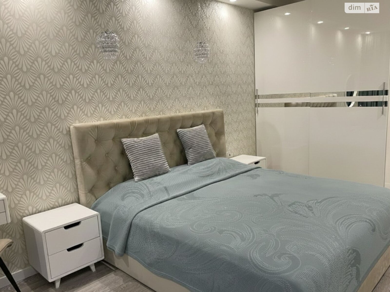 Продажа трехкомнатной квартиры в Киеве, на ул. Радистов 34 корпус 2, район Быковня фото 1