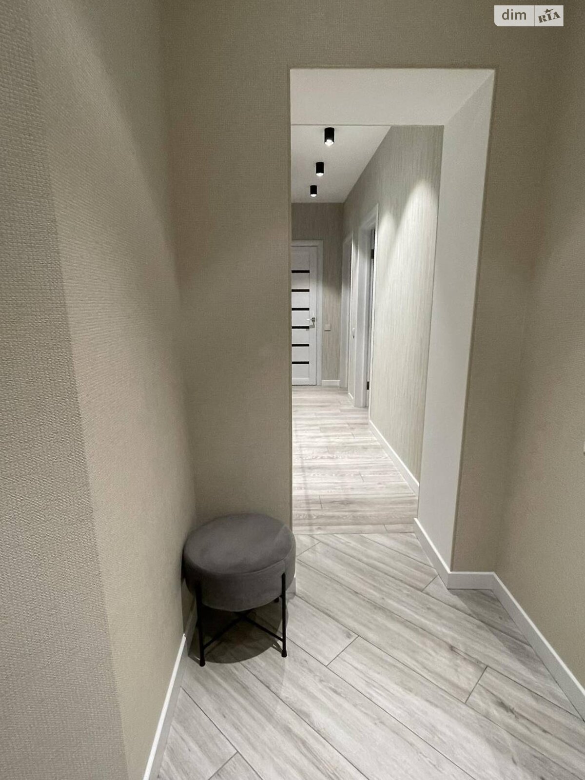 Продажа трехкомнатной квартиры в Киеве, на ул. Радистов 34 корпус 2, район Быковня фото 1