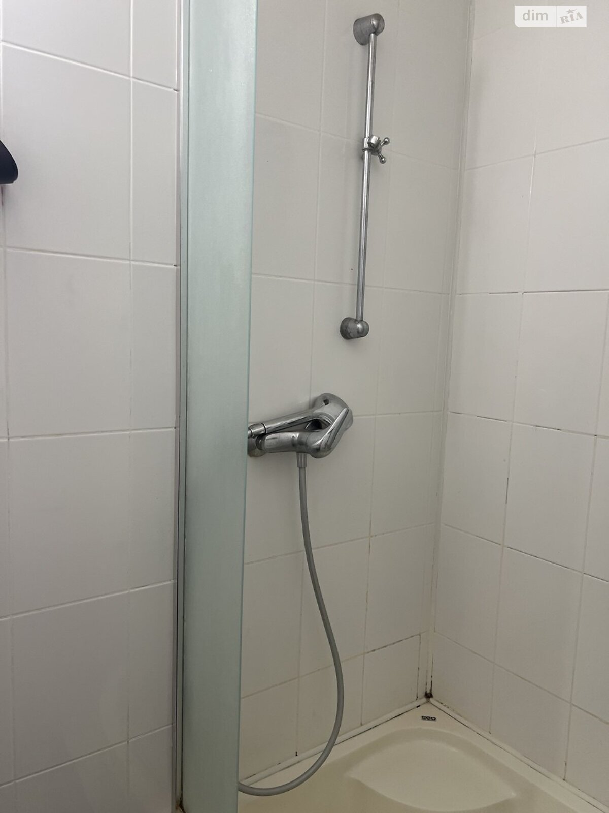 Продаж трикімнатної квартири в Києві, на вул. Басейна 12, кв. 24, район Черепанова гора фото 1 Продаж трикімнатної квартири в Києві, на вул. Басейна 12, кв. 24, район Черепанова гора фото 1