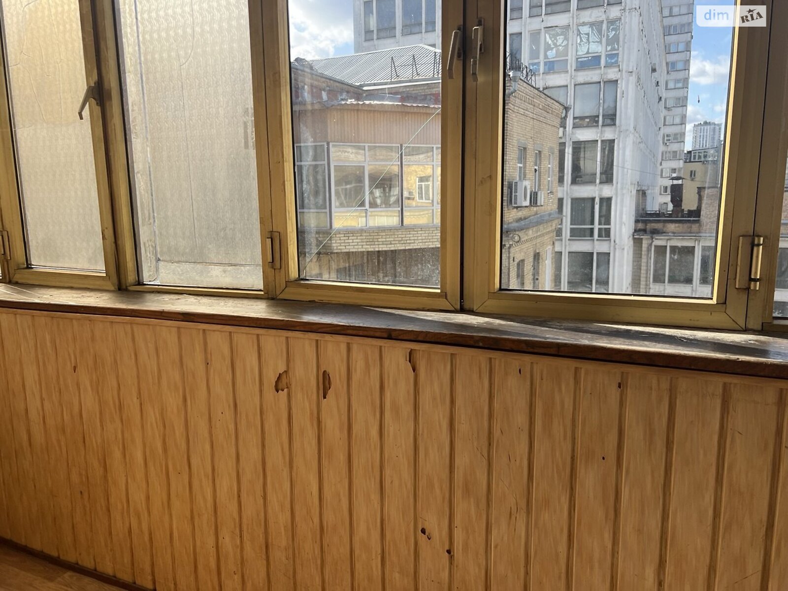Продаж трикімнатної квартири в Києві, на вул. Басейна 12, кв. 24, район Черепанова гора фото 1 Продаж трикімнатної квартири в Києві, на вул. Басейна 12, кв. 24, район Черепанова гора фото 1