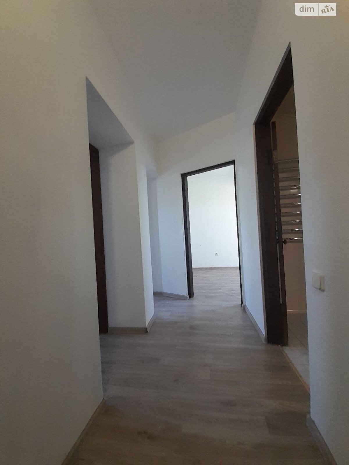 Продаж трикімнатної квартири в Києві, на вул. Басейна 12, кв. 24, район Черепанова гора фото 1 Продаж трикімнатної квартири в Києві, на вул. Басейна 12, кв. 24, район Черепанова гора фото 1