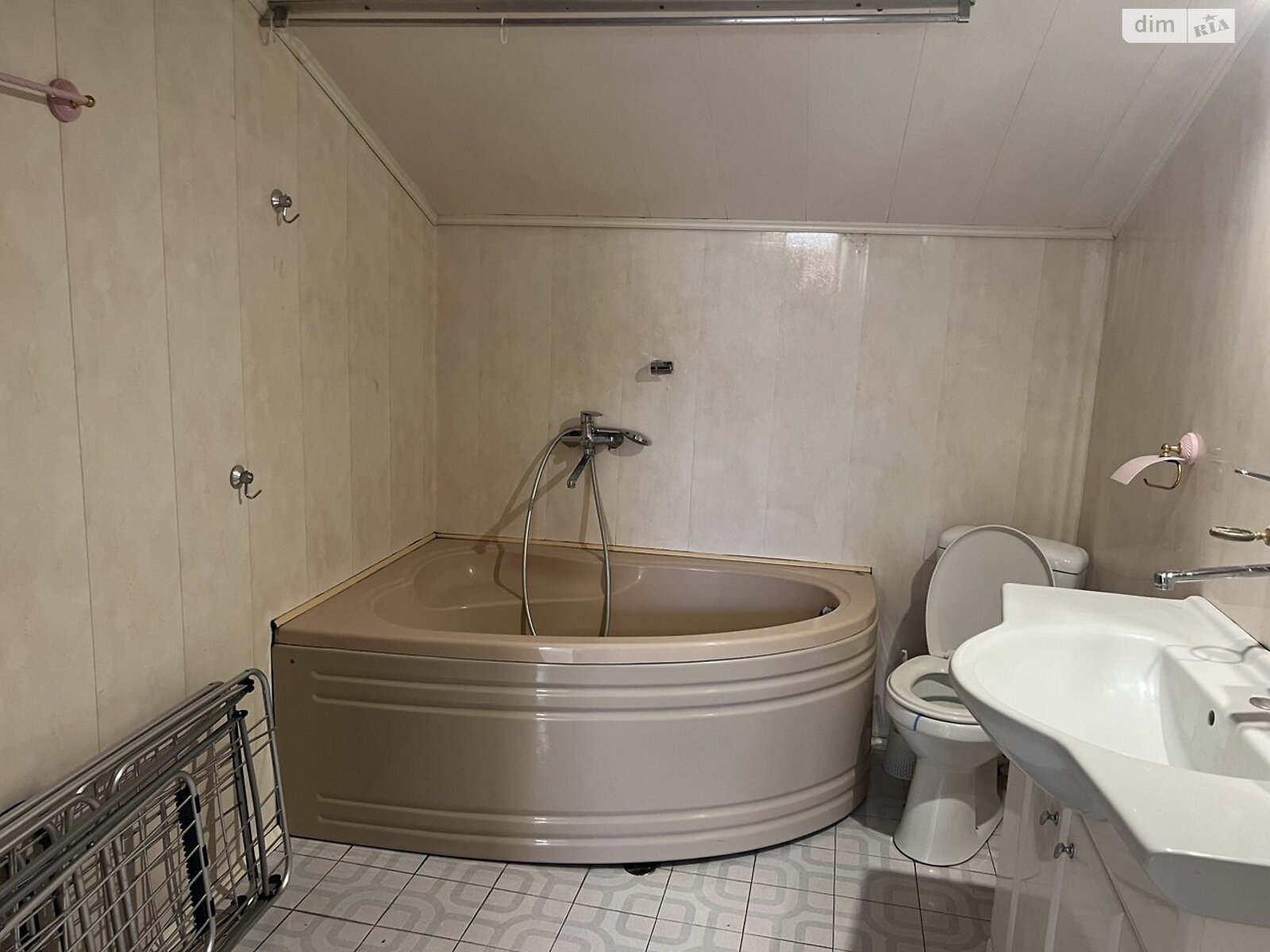 Продаж трикімнатної квартири в Києві, на вул. Басейна 12, кв. 24, район Черепанова гора фото 1 Продаж трикімнатної квартири в Києві, на вул. Басейна 12, кв. 24, район Черепанова гора фото 1