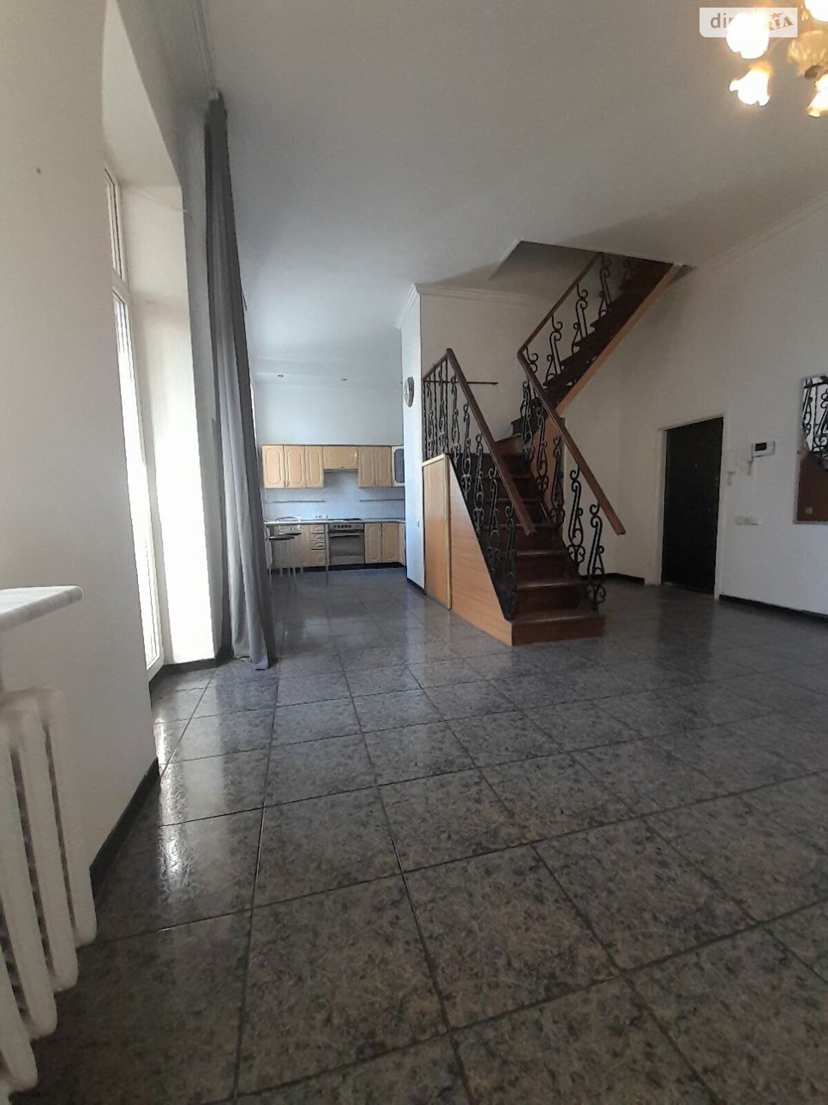 Продаж трикімнатної квартири в Києві, на вул. Басейна 12, кв. 24, район Черепанова гора фото 1 Продаж трикімнатної квартири в Києві, на вул. Басейна 12, кв. 24, район Черепанова гора фото 1