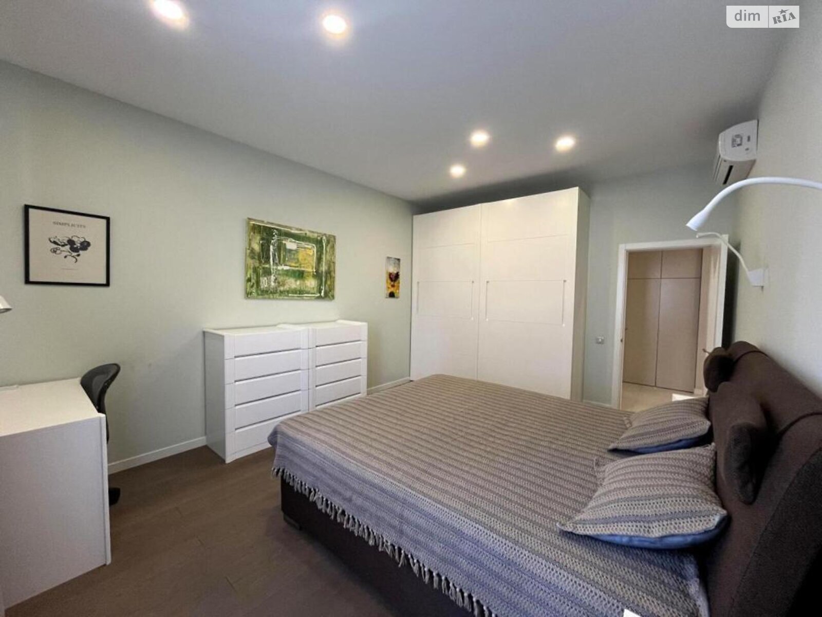 Продажа двухкомнатной квартиры в Киеве, на ул. Деловая 4, район Черепанова гора фото 1