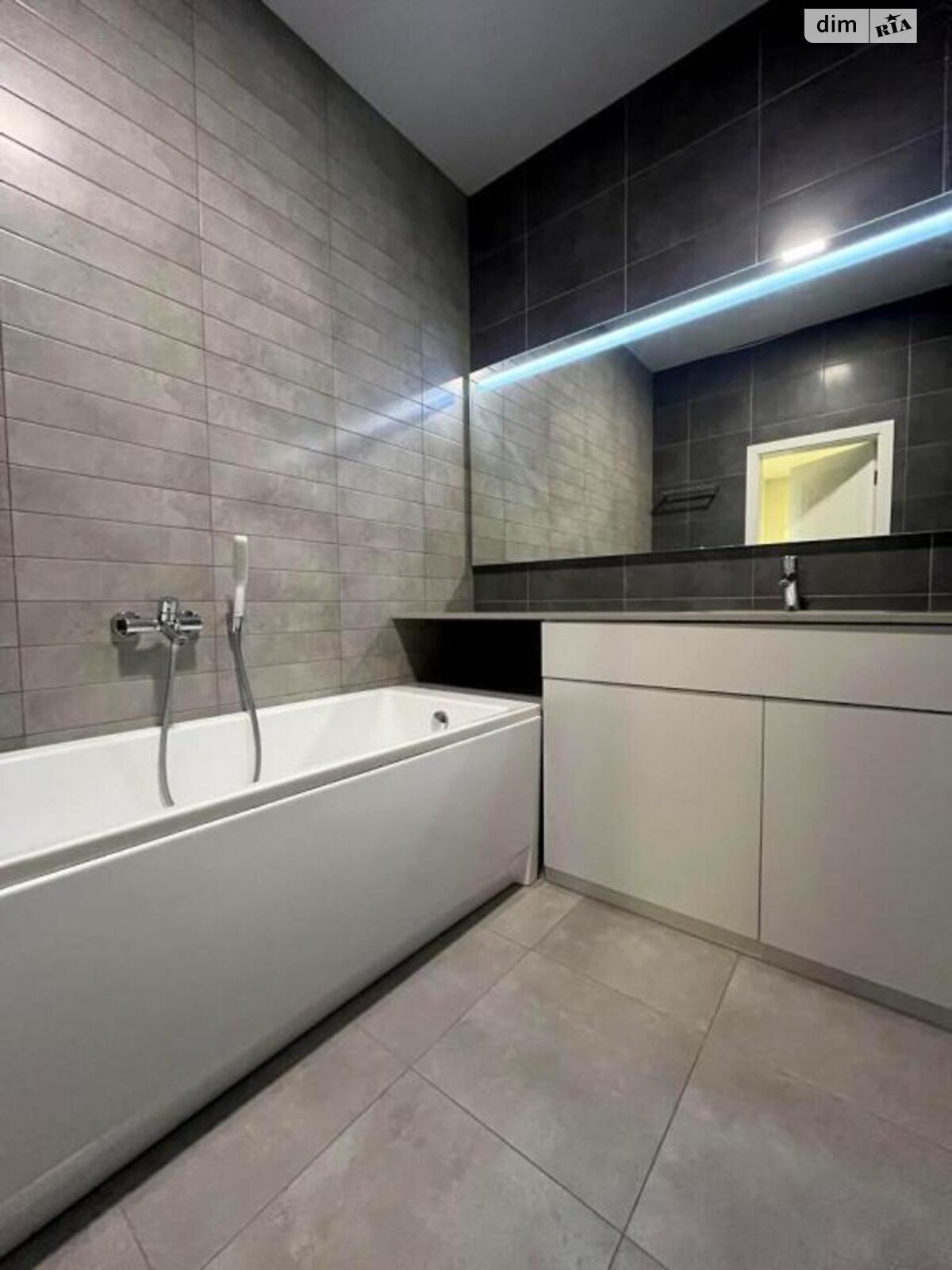 Продажа двухкомнатной квартиры в Киеве, на ул. Деловая 4, район Черепанова гора фото 1