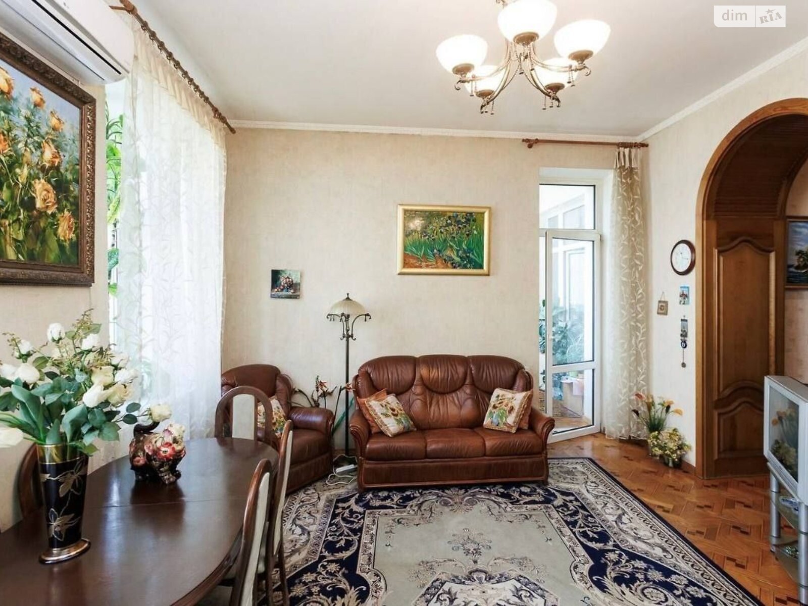 Продажа трехкомнатной квартиры в Киеве, на ул. Эспланадная 2, район Черепанова гора фото 1 Продажа трехкомнатной квартиры в Киеве, на ул. Эспланадная 2, район Черепанова гора фото 1