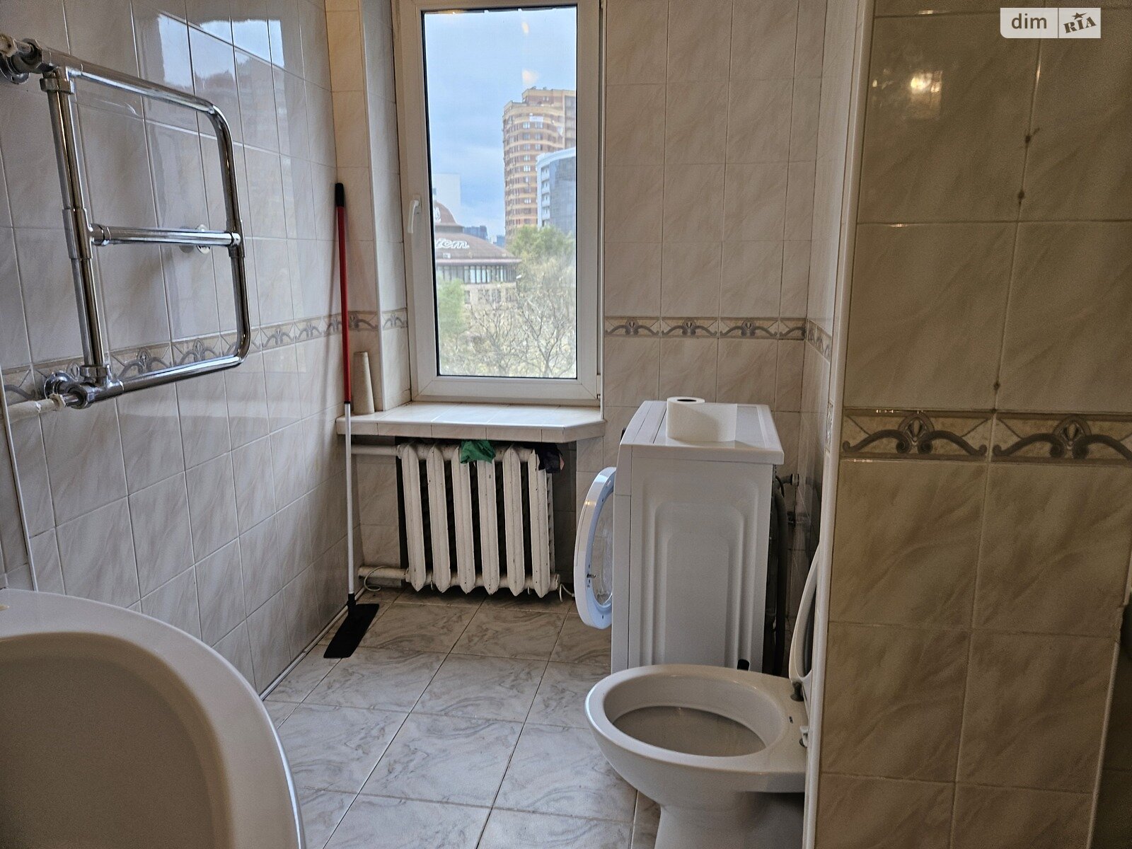 Продажа трехкомнатной квартиры в Киеве, на ул. Генерала Алмазова 14, район Рождественская фото 1 Продажа трехкомнатной квартиры в Киеве, на ул. Генерала Алмазова 14, район Рождественская фото 1