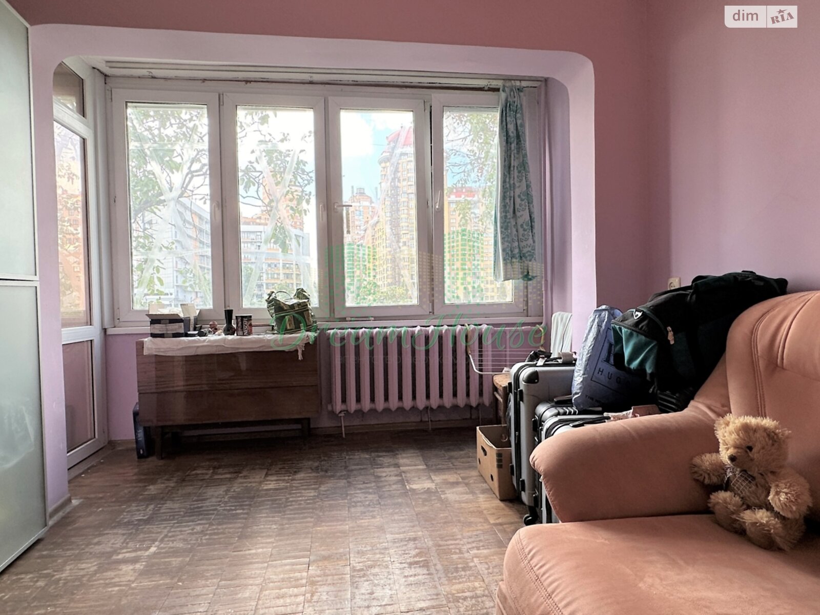 Продажа трехкомнатной квартиры в Киеве, на ул. Коновальца Евгения 37, район Черепанова гора фото 1 Продажа трехкомнатной квартиры в Киеве, на ул. Коновальца Евгения 37, район Черепанова гора фото 1