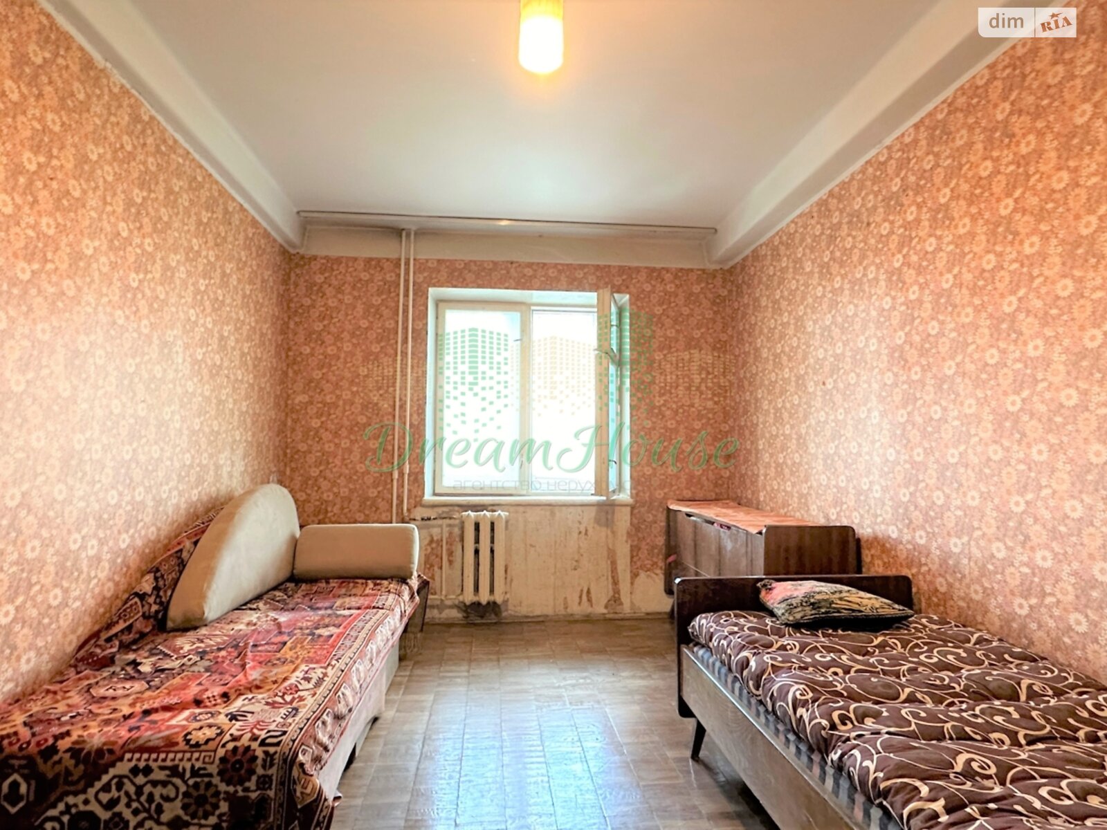 Продажа трехкомнатной квартиры в Киеве, на ул. Коновальца Евгения 37, район Черепанова гора фото 1 Продажа трехкомнатной квартиры в Киеве, на ул. Коновальца Евгения 37, район Черепанова гора фото 1