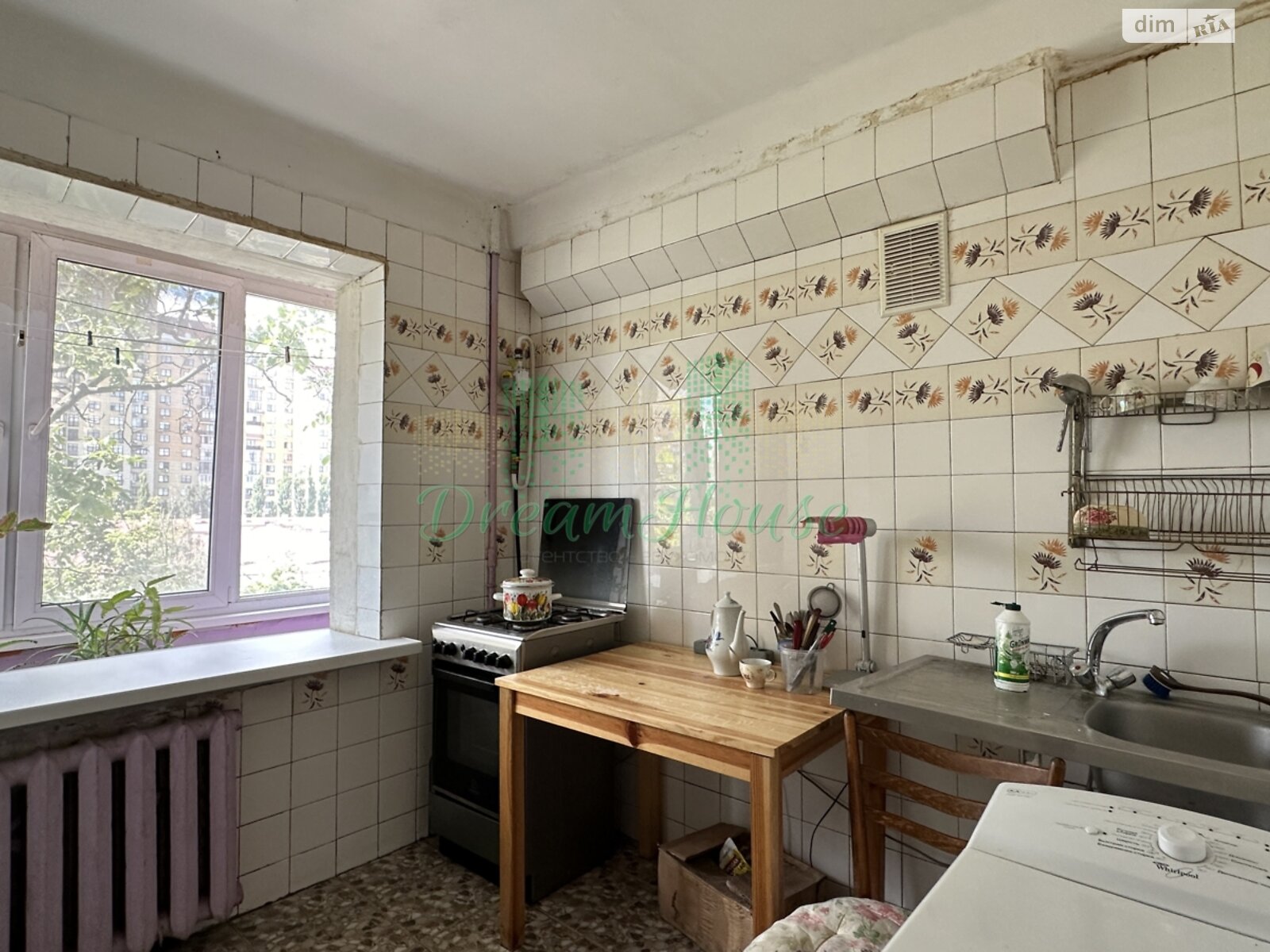 Продажа трехкомнатной квартиры в Киеве, на ул. Коновальца Евгения 37, район Черепанова гора фото 1 Продажа трехкомнатной квартиры в Киеве, на ул. Коновальца Евгения 37, район Черепанова гора фото 1