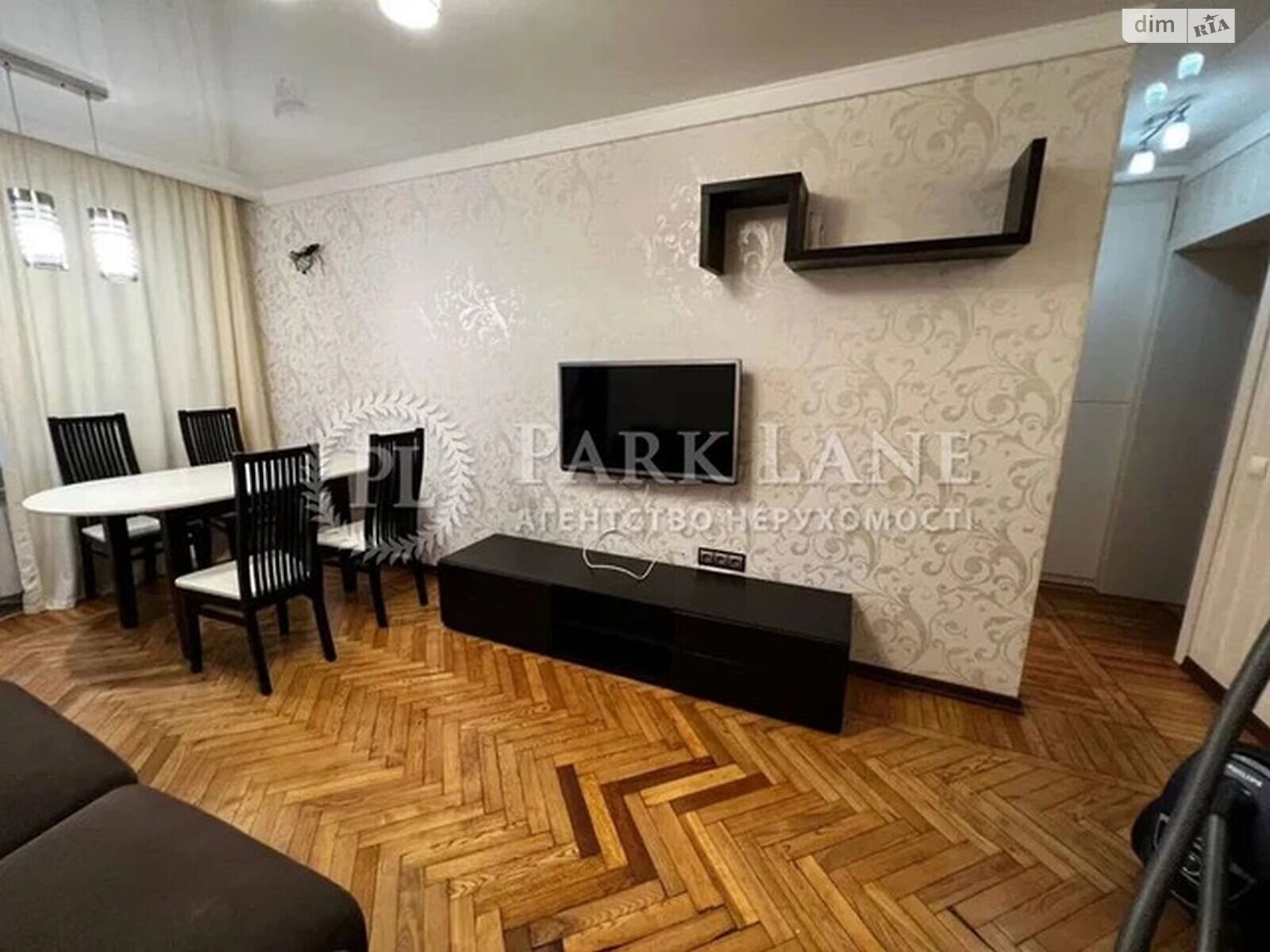 Продажа трехкомнатной квартиры в Киеве, на ул. Коновальца Евгения 29А, район Черепанова гора фото 1 Продажа трехкомнатной квартиры в Киеве, на ул. Коновальца Евгения 29А, район Черепанова гора фото 1