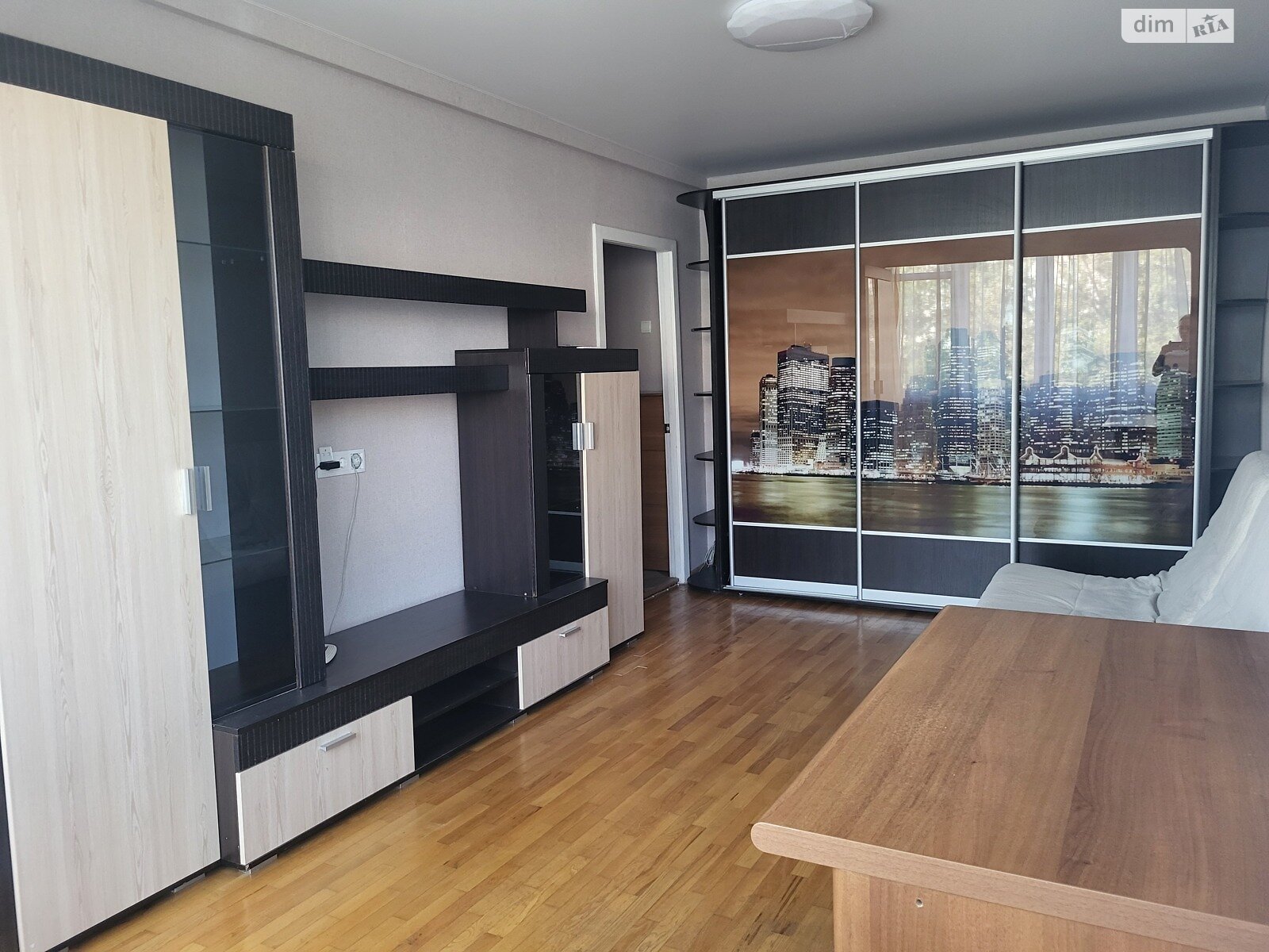 Продажа двухкомнатной квартиры в Киеве, на ул. Коновальца Евгения 37, район Рождественская фото 1 Продажа двухкомнатной квартиры в Киеве, на ул. Коновальца Евгения 37, район Рождественская фото 1