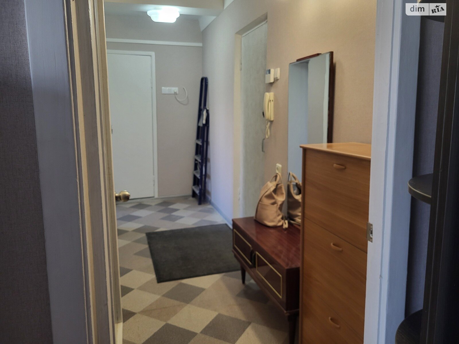 Продажа двухкомнатной квартиры в Киеве, на ул. Коновальца Евгения 37, район Рождественская фото 1 Продажа двухкомнатной квартиры в Киеве, на ул. Коновальца Евгения 37, район Рождественская фото 1