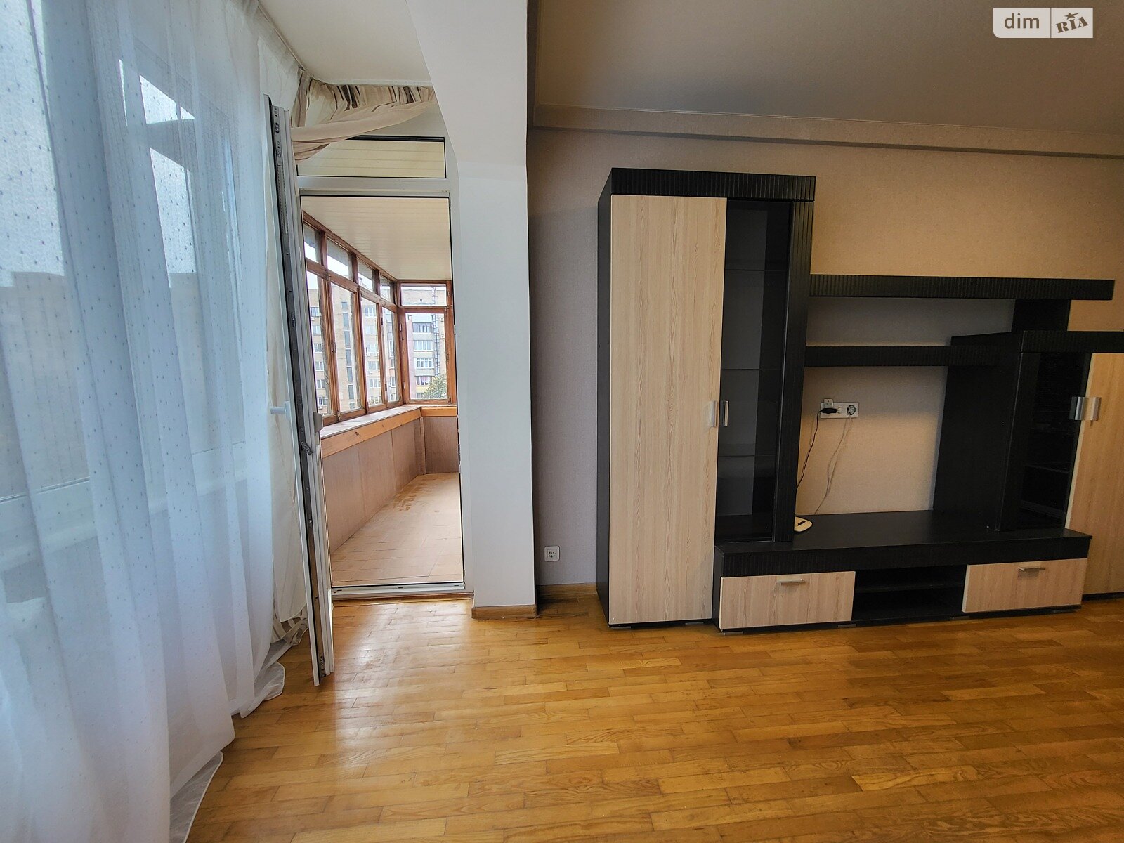 Продажа двухкомнатной квартиры в Киеве, на ул. Коновальца Евгения 37, район Рождественская фото 1 Продажа двухкомнатной квартиры в Киеве, на ул. Коновальца Евгения 37, район Рождественская фото 1