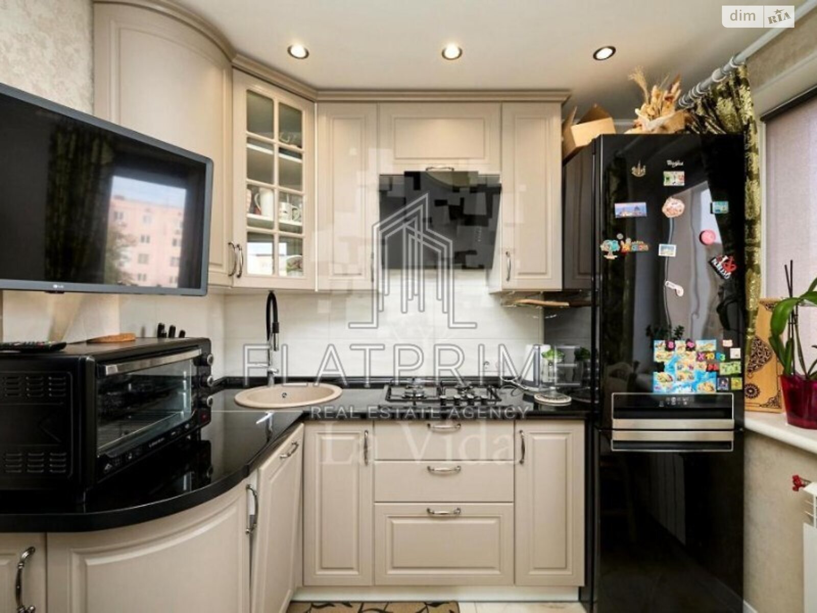 Продажа двухкомнатной квартиры в Киеве, на ул. Коновальца Евгения 37, район Черепанова гора фото 1