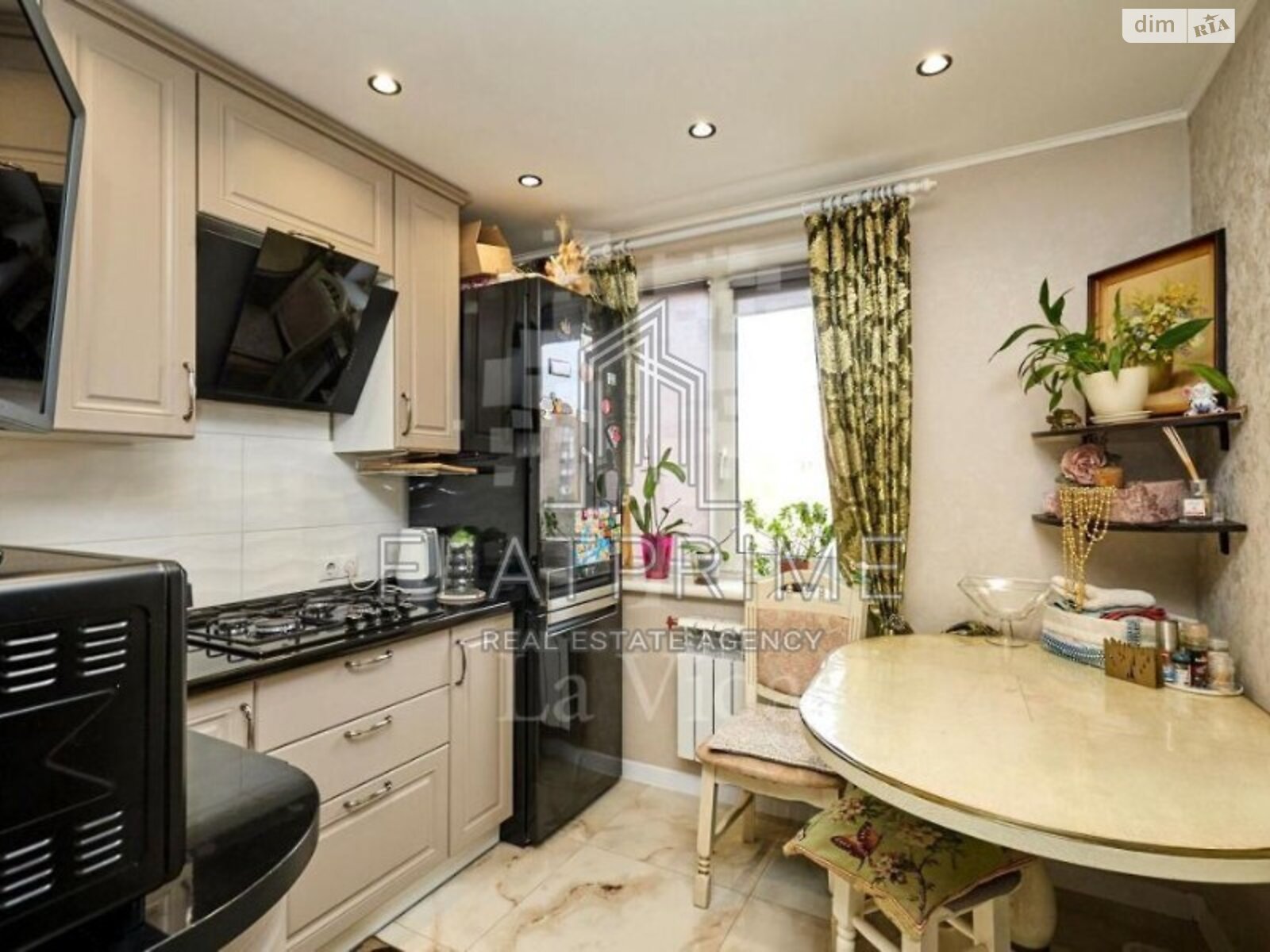 Продажа двухкомнатной квартиры в Киеве, на ул. Коновальца Евгения 37, район Черепанова гора фото 1