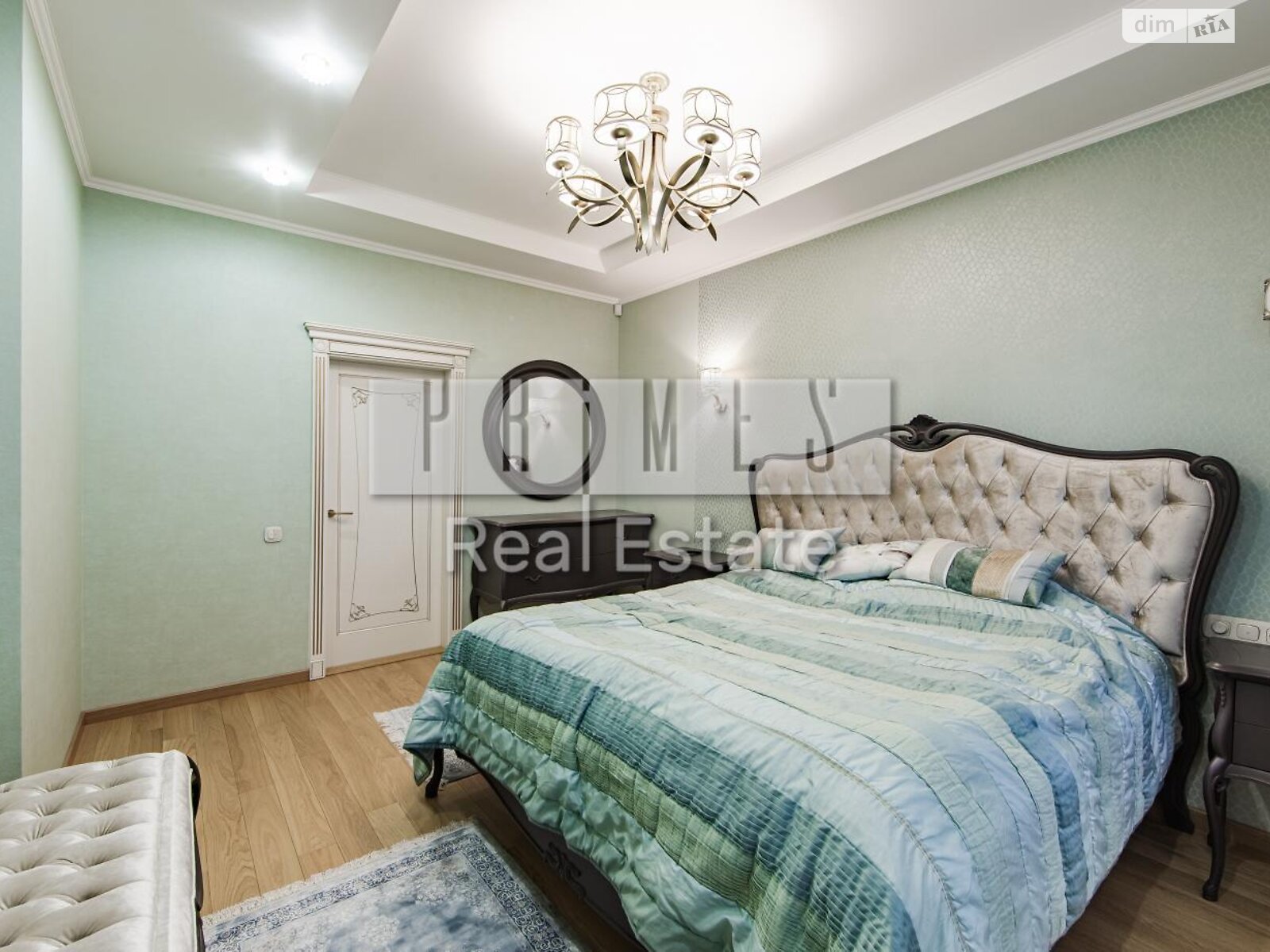 Продажа трехкомнатной квартиры в Киеве, на пер. Лабораторный 6, район Черепанова гора фото 1 Продажа трехкомнатной квартиры в Киеве, на пер. Лабораторный 6, район Черепанова гора фото 1
