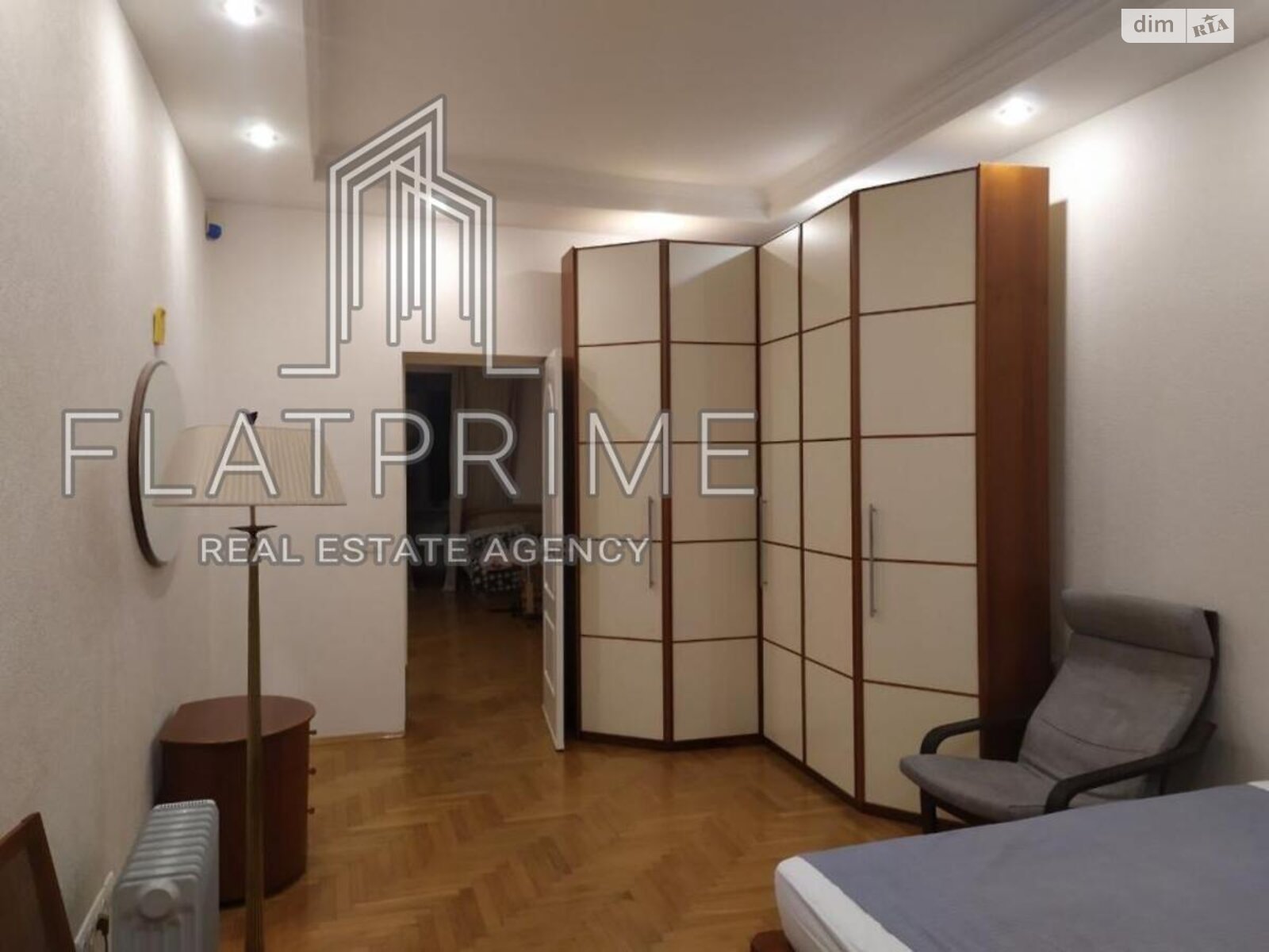 Продажа двухкомнатной квартиры в Киеве, на пер. Лабораторный 24, район Черепанова гора фото 1 Продажа двухкомнатной квартиры в Киеве, на пер. Лабораторный 24, район Черепанова гора фото 1