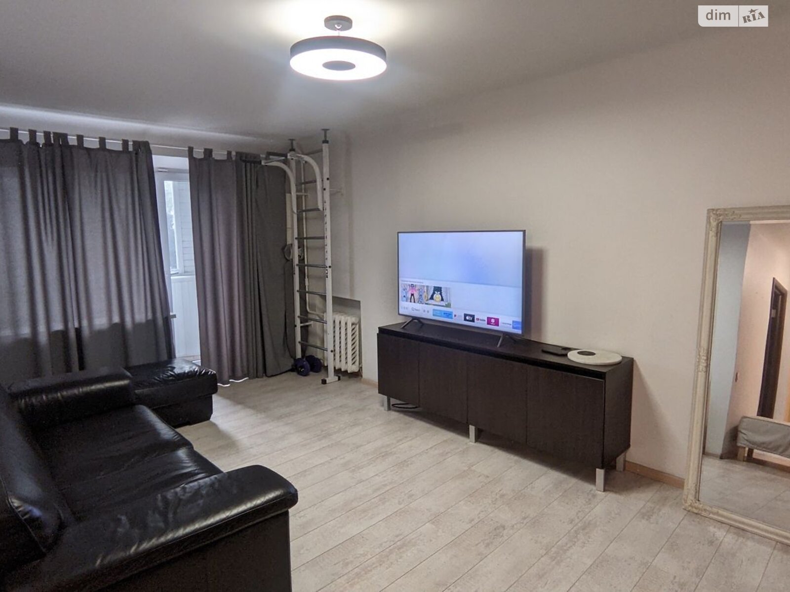 Продажа двухкомнатной квартиры в Киеве, на пер. Лабораторный 4, район Черепанова гора фото 1 Продажа двухкомнатной квартиры в Киеве, на пер. Лабораторный 4, район Черепанова гора фото 1