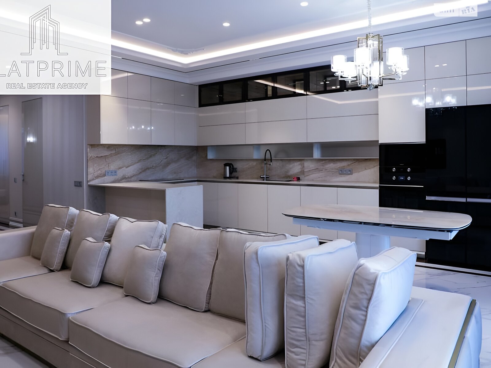 Продажа трехкомнатной квартиры в Киеве, на пер. Лабораторный 7, район Черепанова гора фото 1 Продажа трехкомнатной квартиры в Киеве, на пер. Лабораторный 7, район Черепанова гора фото 1