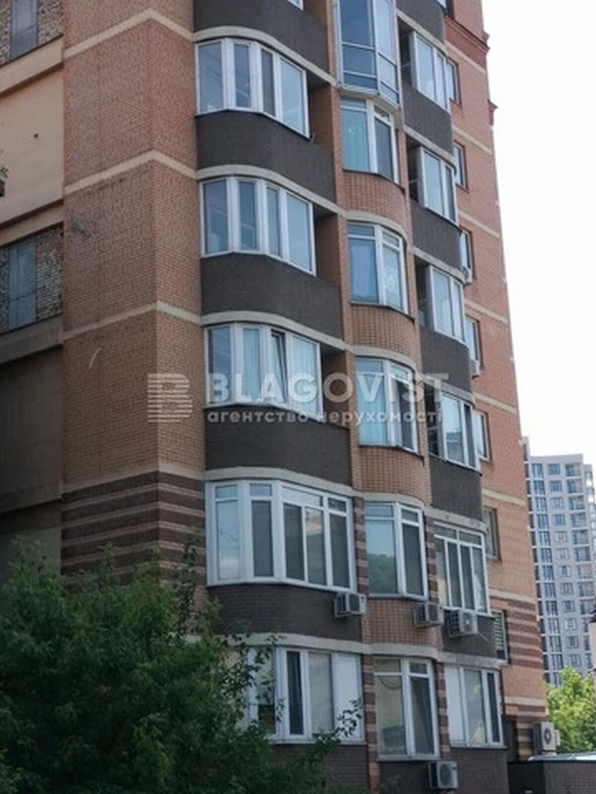 Продаж трикімнатної квартири в Києві, на пров. Лабораторний 6, район Черепанова гора фото 1 Продаж трикімнатної квартири в Києві, на пров. Лабораторний 6, район Черепанова гора фото 1