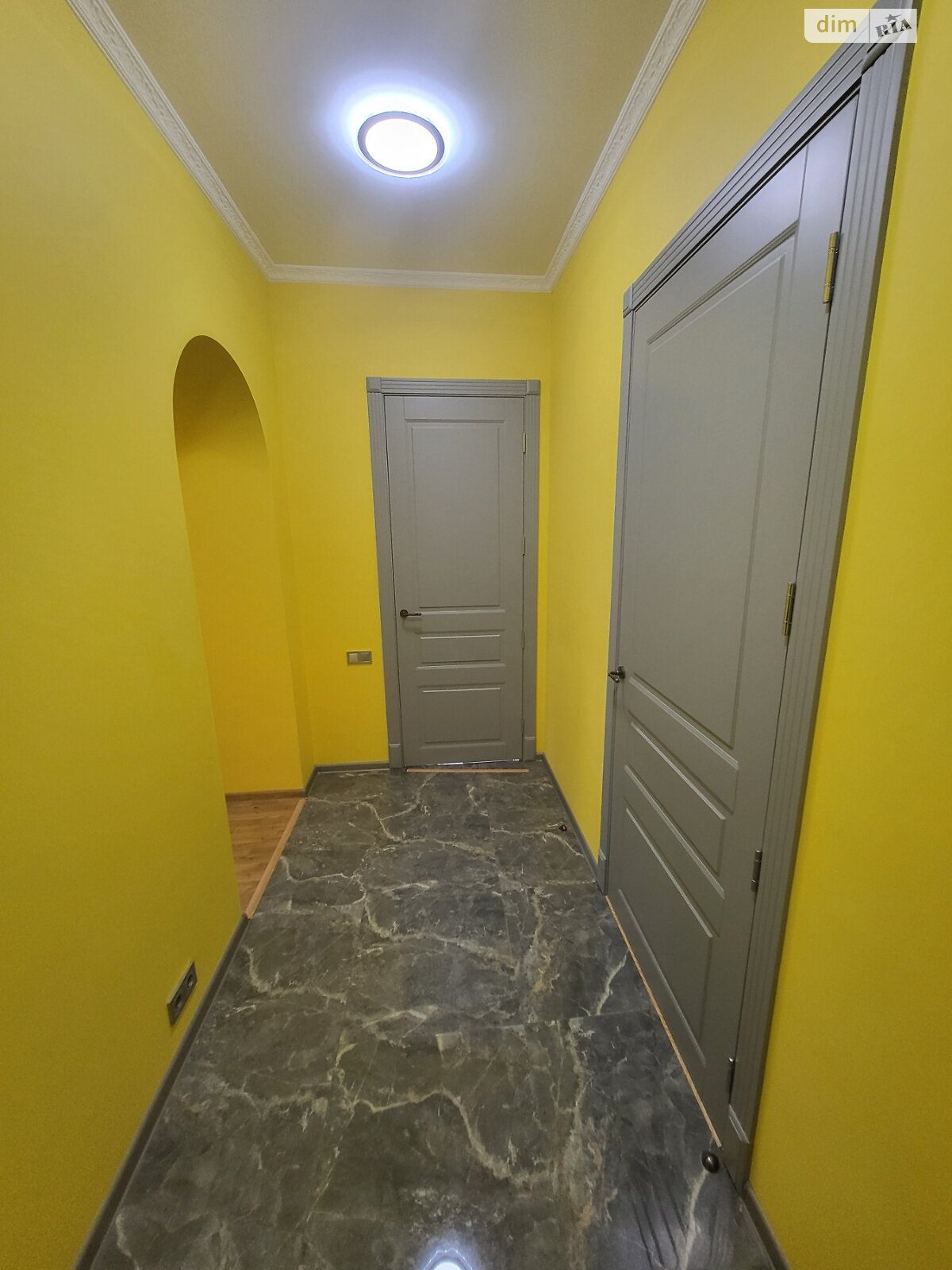 Продажа трехкомнатной квартиры в Киеве, на пер. Лабораторный 24, район Черепанова гора фото 1 Продажа трехкомнатной квартиры в Киеве, на пер. Лабораторный 24, район Черепанова гора фото 1