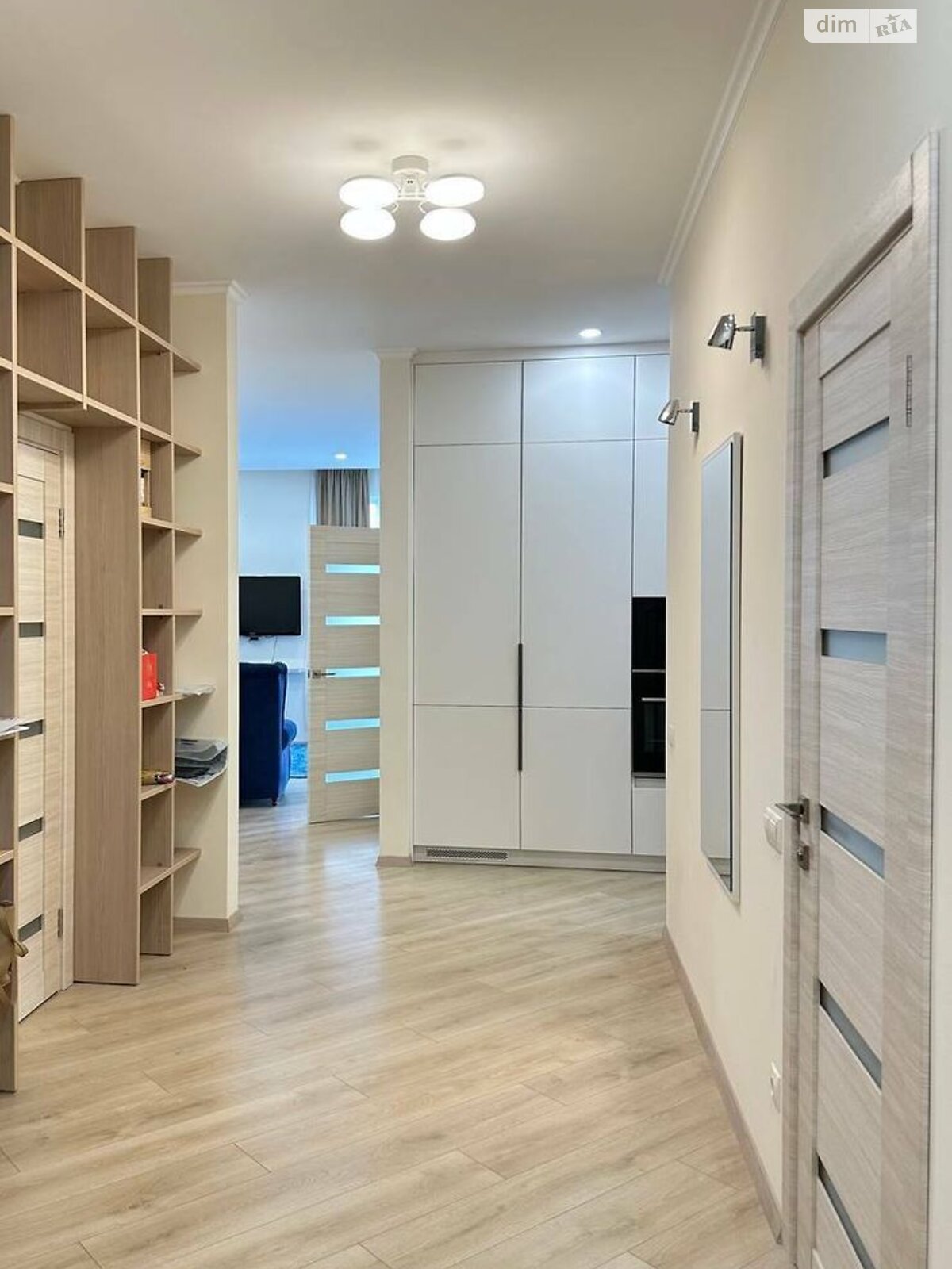 Продажа двухкомнатной квартиры в Киеве, на пер. Лабораторный 7, район Черепанова гора фото 1 Продажа двухкомнатной квартиры в Киеве, на пер. Лабораторный 7, район Черепанова гора фото 1