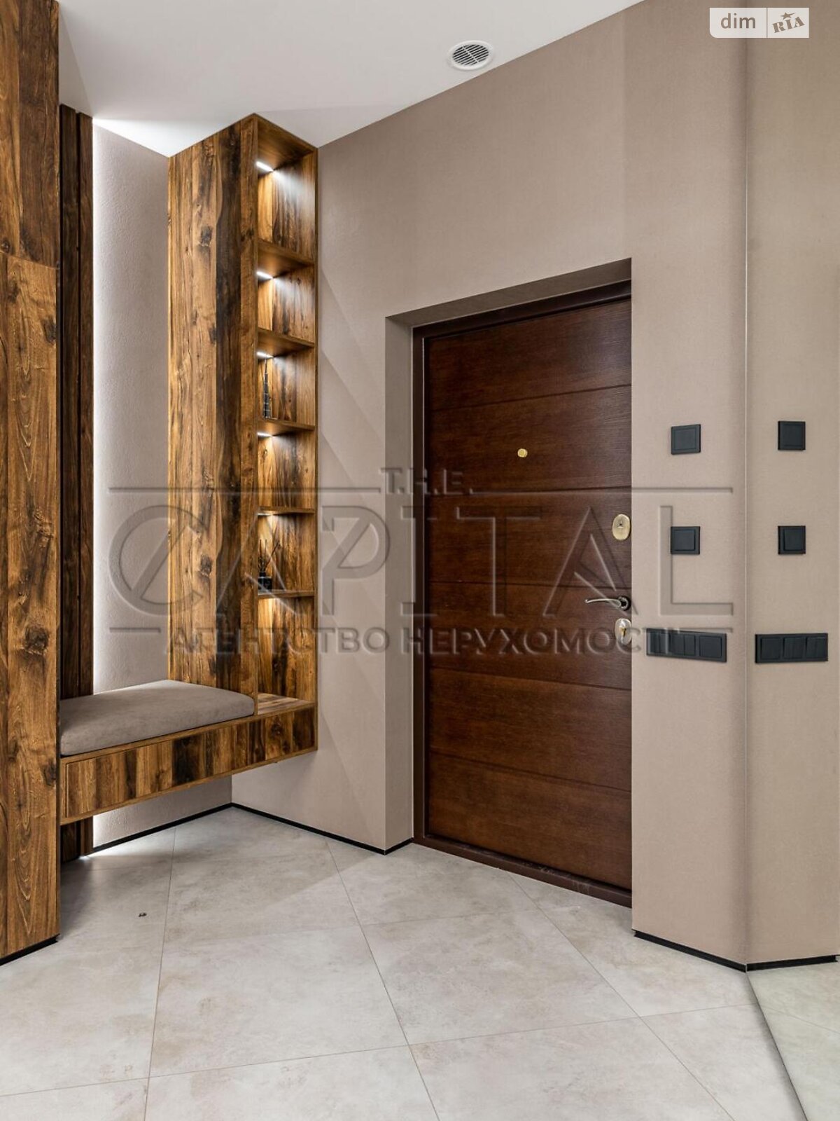 Продажа трехкомнатной квартиры в Киеве, на пер. Лабораторный 7, район Черепанова гора фото 1