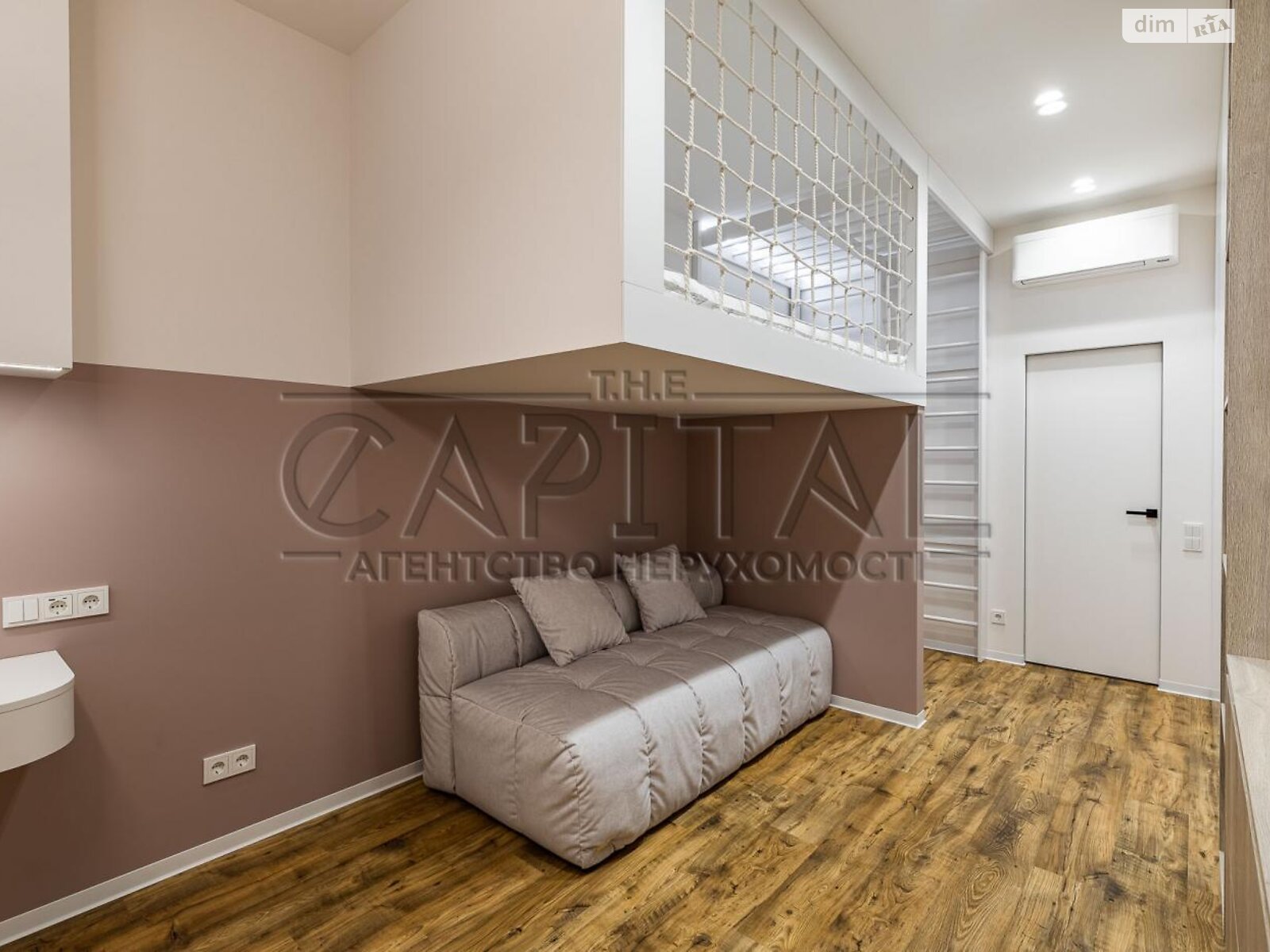 Продажа трехкомнатной квартиры в Киеве, на пер. Лабораторный 7, район Черепанова гора фото 1