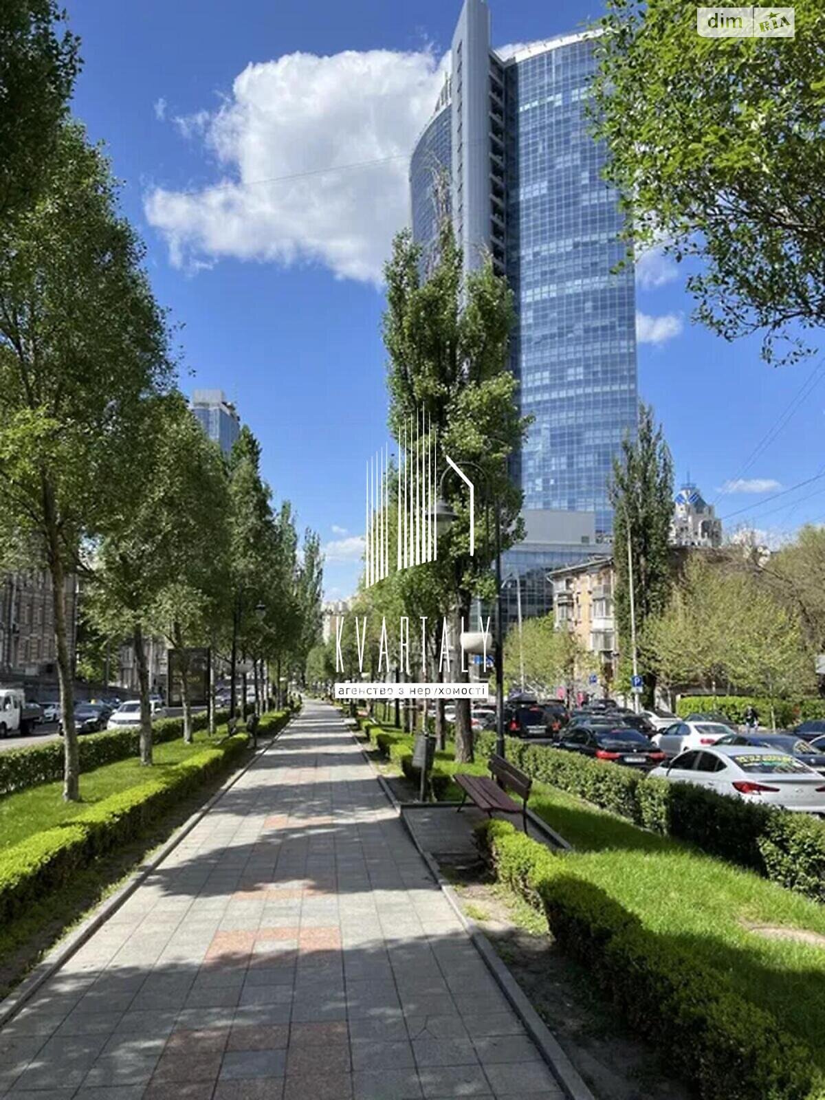 Продажа трехкомнатной квартиры в Киеве, на бул. Леси Украинки 20/22, район Черепанова гора фото 1 Продажа трехкомнатной квартиры в Киеве, на бул. Леси Украинки 20/22, район Черепанова гора фото 1