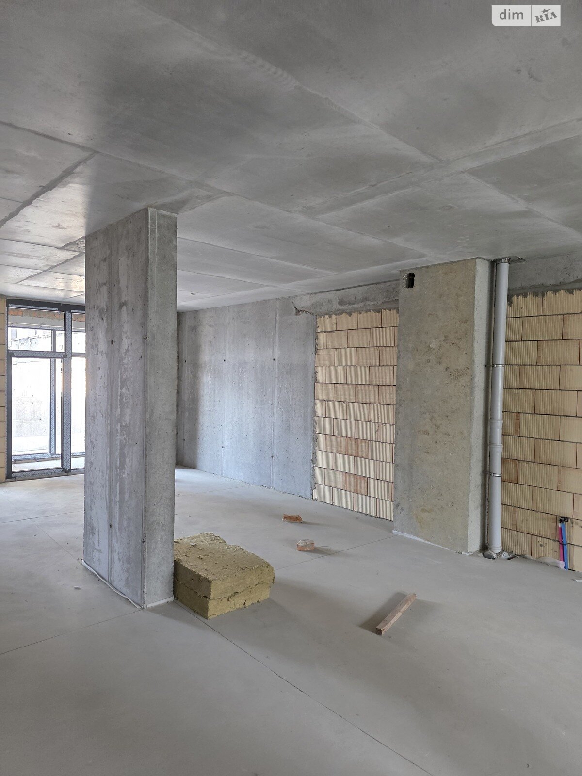 Продаж трикімнатної квартири в Києві, на вул. Предславинська, район Черепанова гора фото 1 Продаж трикімнатної квартири в Києві, на вул. Предславинська, район Черепанова гора фото 1