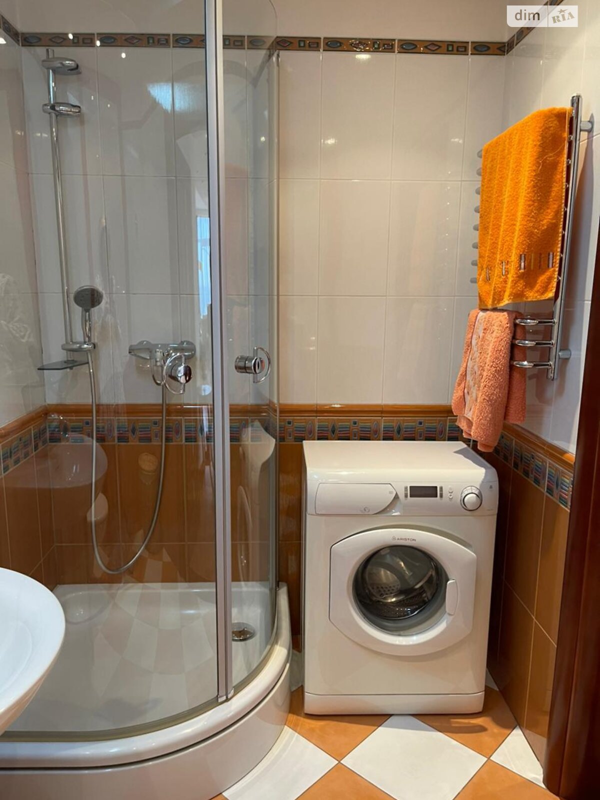 Продаж чотирикімнатної квартири в Києві, на вул. Предславинська 31/11, район Черепанова гора фото 1 Продаж чотирикімнатної квартири в Києві, на вул. Предславинська 31/11, район Черепанова гора фото 1