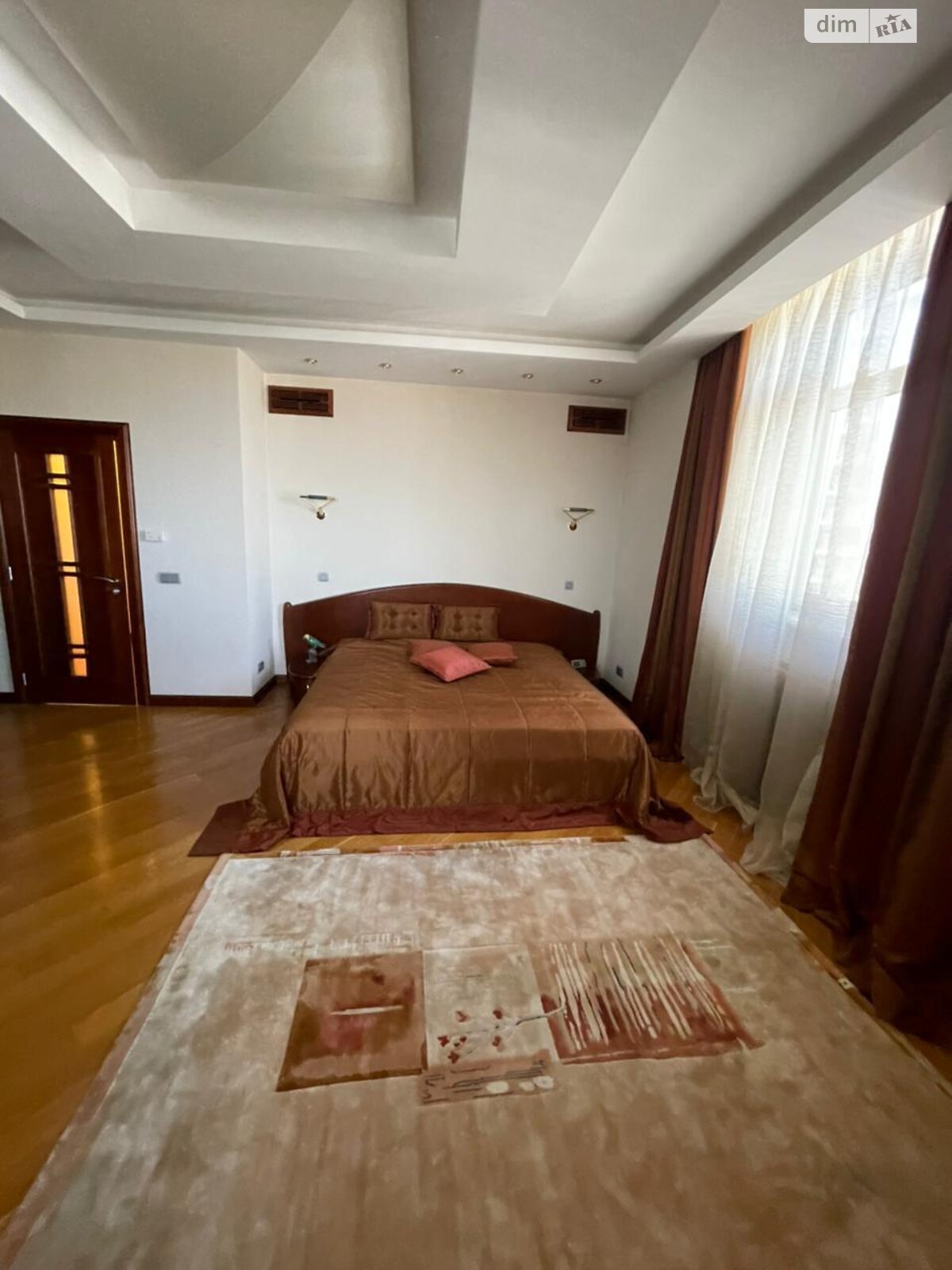 Продаж чотирикімнатної квартири в Києві, на вул. Предславинська 31/11, район Черепанова гора фото 1 Продаж чотирикімнатної квартири в Києві, на вул. Предславинська 31/11, район Черепанова гора фото 1