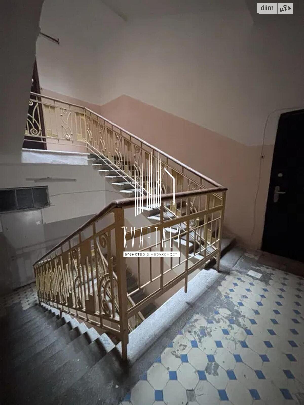 Продаж трикімнатної квартири в Києві, на вул. Саксаганського 9, район Черепанова гора фото 1 Продаж трикімнатної квартири в Києві, на вул. Саксаганського 9, район Черепанова гора фото 1