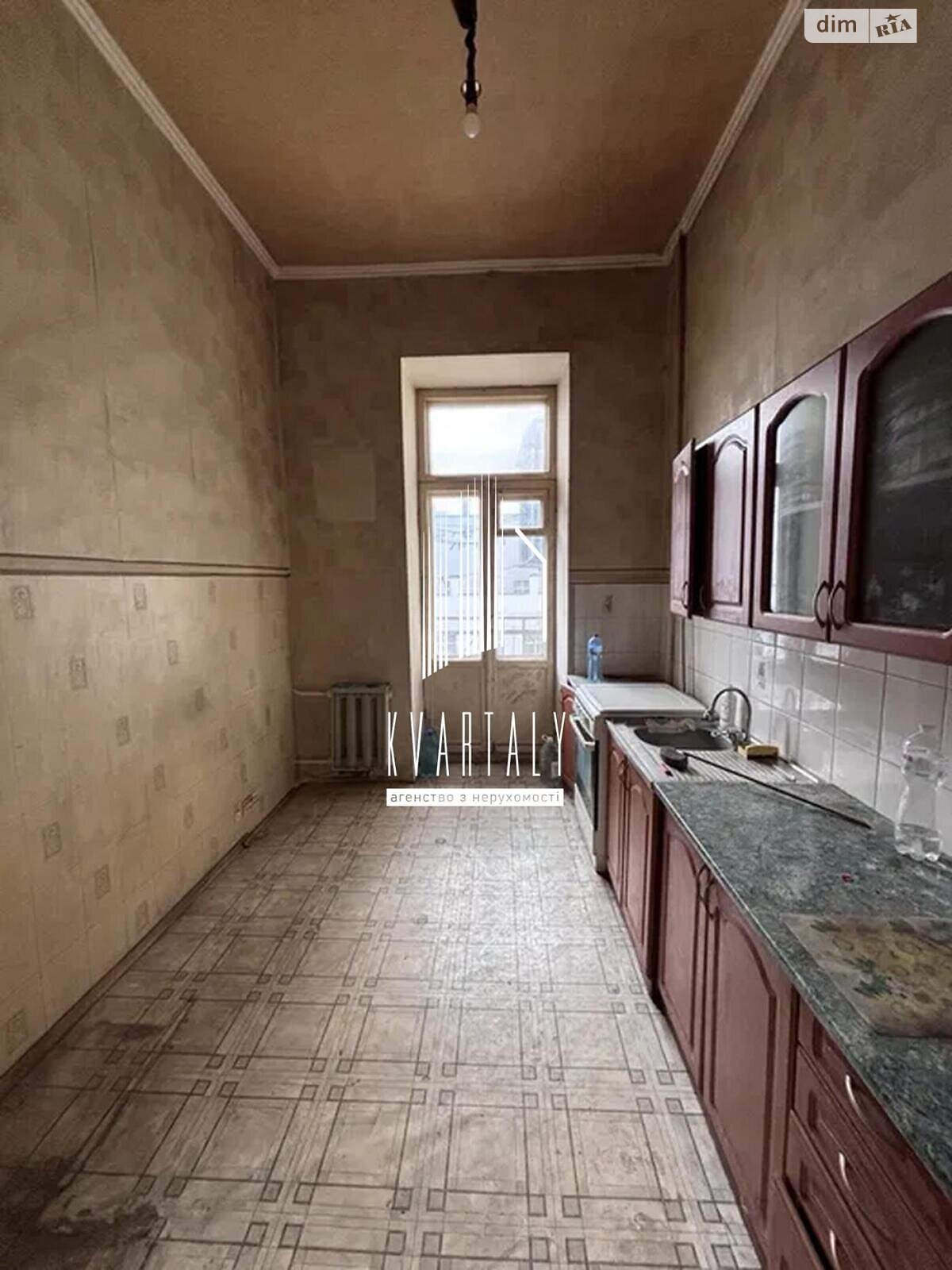 Продаж трикімнатної квартири в Києві, на вул. Саксаганського 9, район Черепанова гора фото 1 Продаж трикімнатної квартири в Києві, на вул. Саксаганського 9, район Черепанова гора фото 1