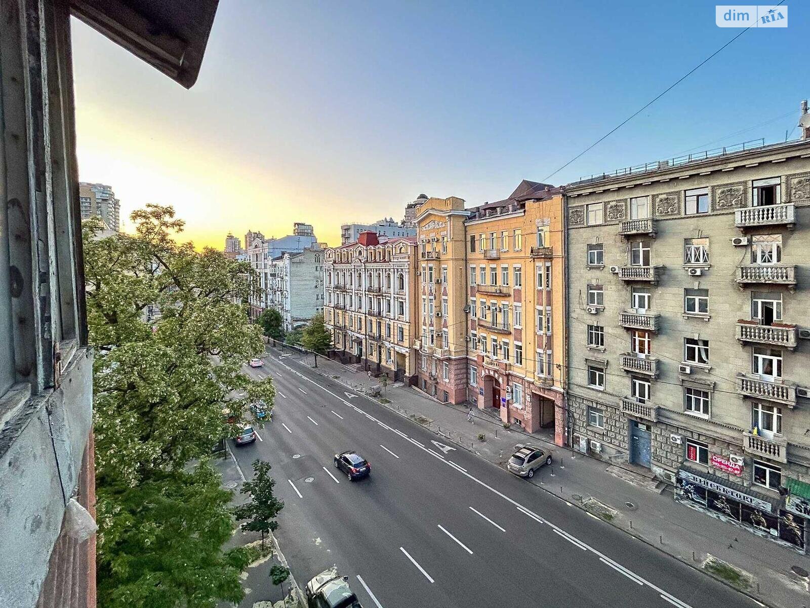 Продажа трехкомнатной квартиры в Киеве, на ул. Саксаганского 89А, район Черепанова гора фото 1 Продажа трехкомнатной квартиры в Киеве, на ул. Саксаганского 89А, район Черепанова гора фото 1