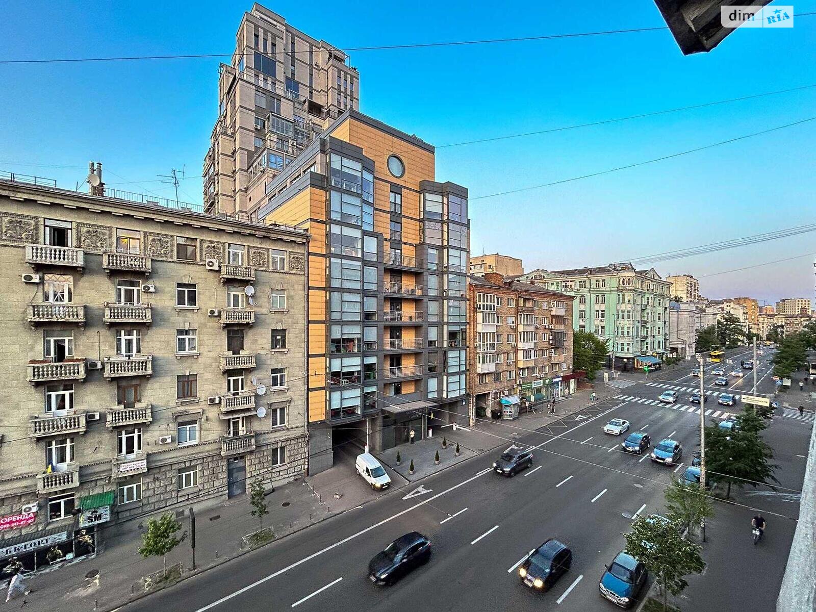 Продажа трехкомнатной квартиры в Киеве, на ул. Саксаганского 89А, район Черепанова гора фото 1 Продажа трехкомнатной квартиры в Киеве, на ул. Саксаганского 89А, район Черепанова гора фото 1