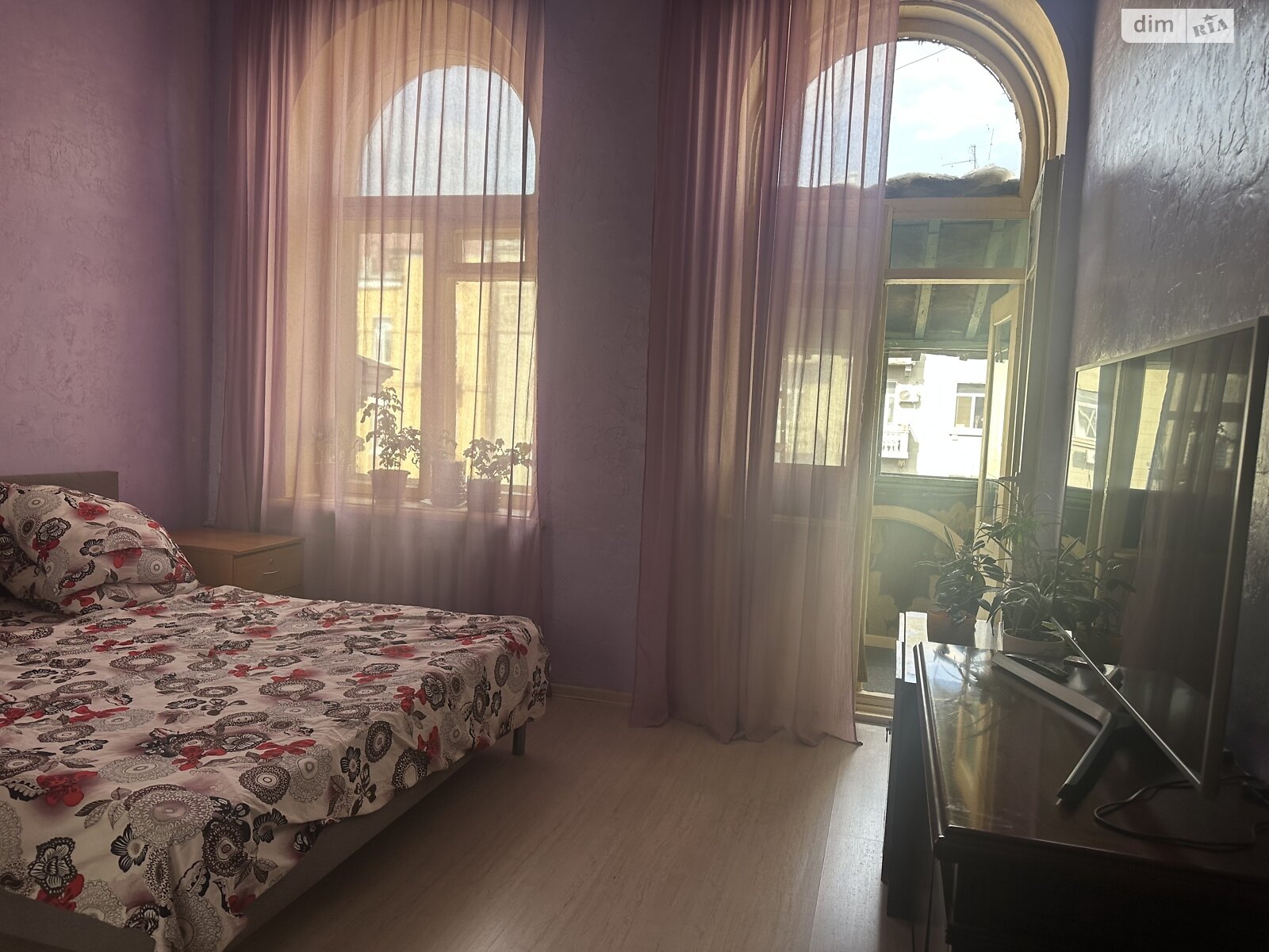 Продажа трехкомнатной квартиры в Киеве, на ул. Саксаганского 89А, район Черепанова гора фото 1 Продажа трехкомнатной квартиры в Киеве, на ул. Саксаганского 89А, район Черепанова гора фото 1