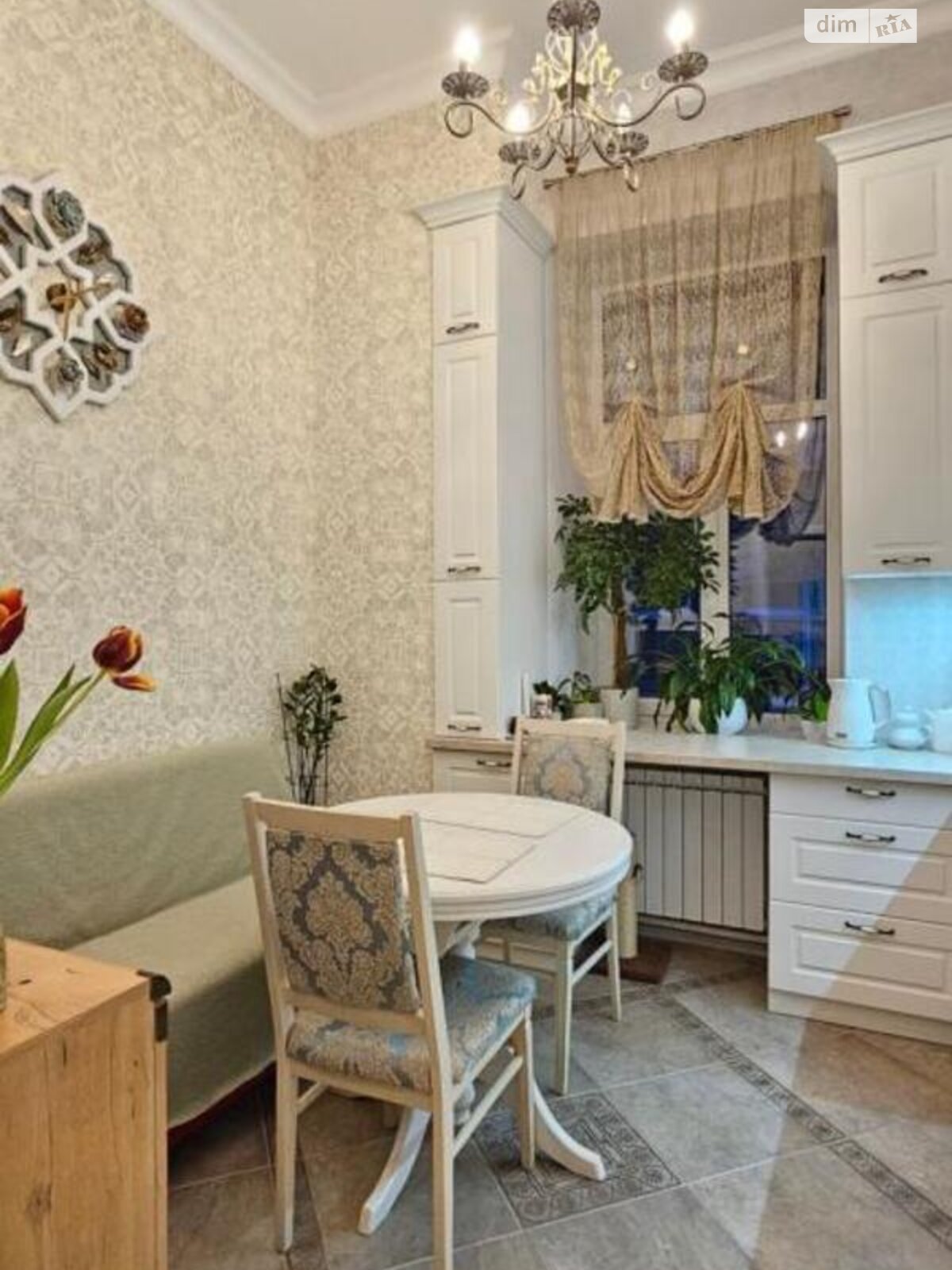 Продаж трикімнатної квартири в Києві, на вул. Шота Руставелі 32, район Черепанова гора фото 1 Продаж трикімнатної квартири в Києві, на вул. Шота Руставелі 32, район Черепанова гора фото 1