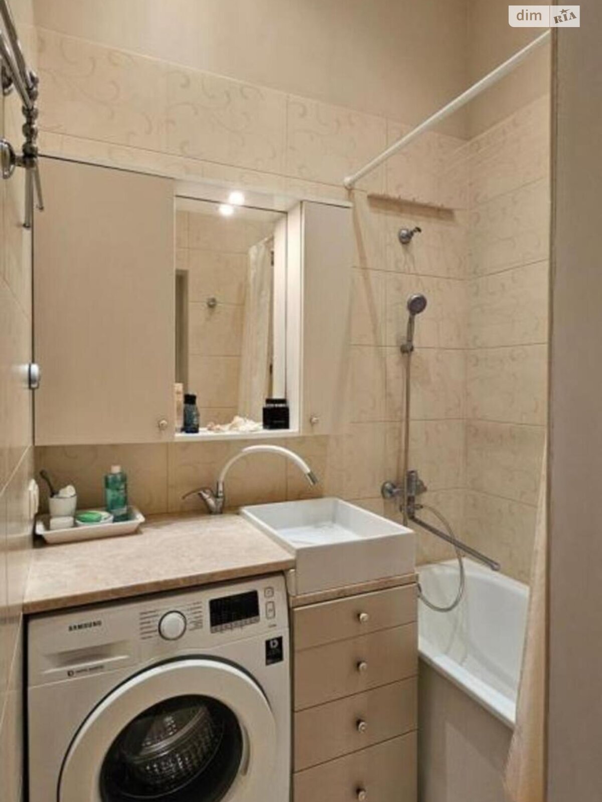 Продажа трехкомнатной квартиры в Киеве, на ул. Шота Руставели 32, район Черепанова гора фото 1 Продажа трехкомнатной квартиры в Киеве, на ул. Шота Руставели 32, район Черепанова гора фото 1