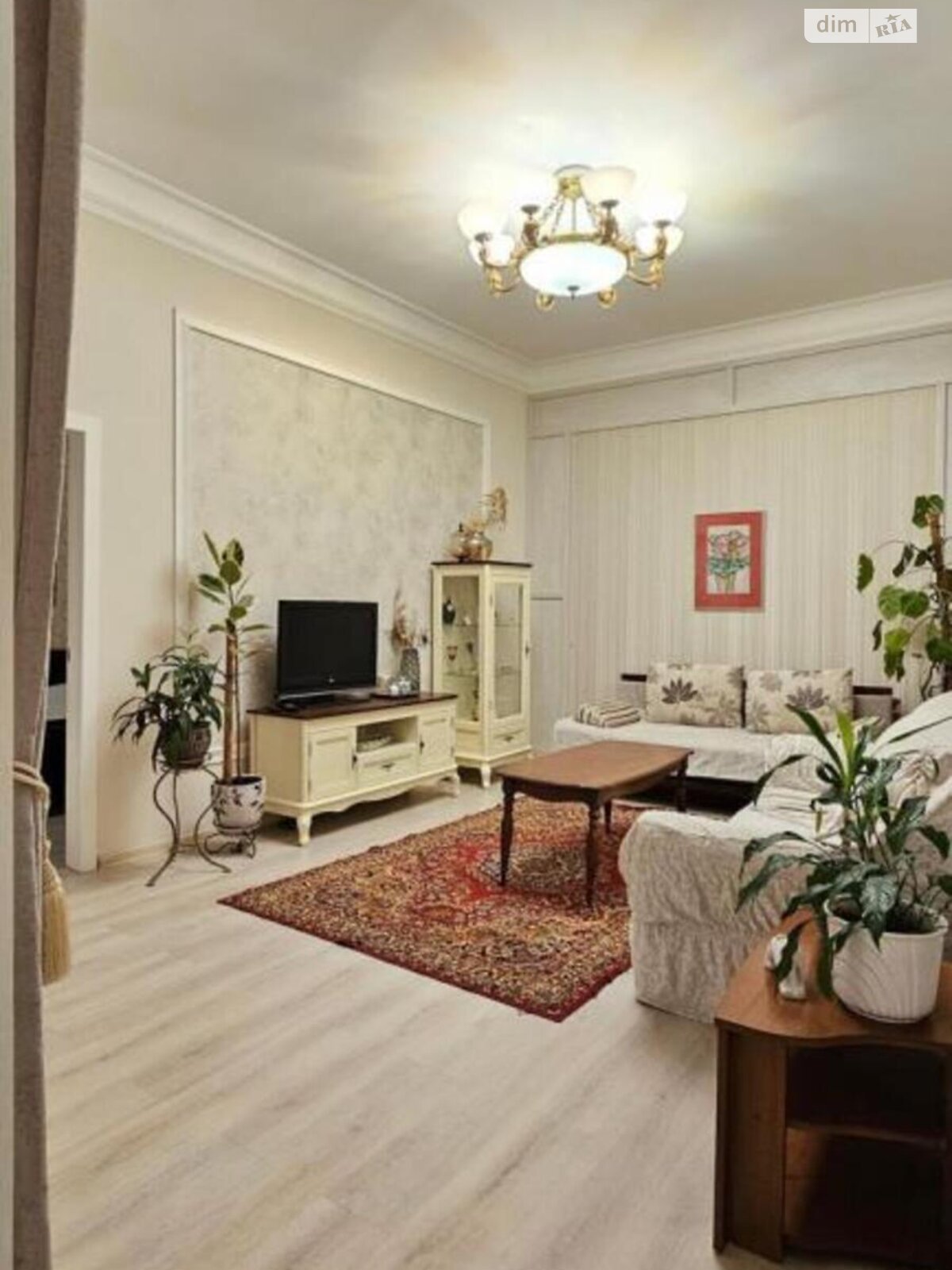Продажа трехкомнатной квартиры в Киеве, на ул. Шота Руставели 32, район Черепанова гора фото 1 Продажа трехкомнатной квартиры в Киеве, на ул. Шота Руставели 32, район Черепанова гора фото 1