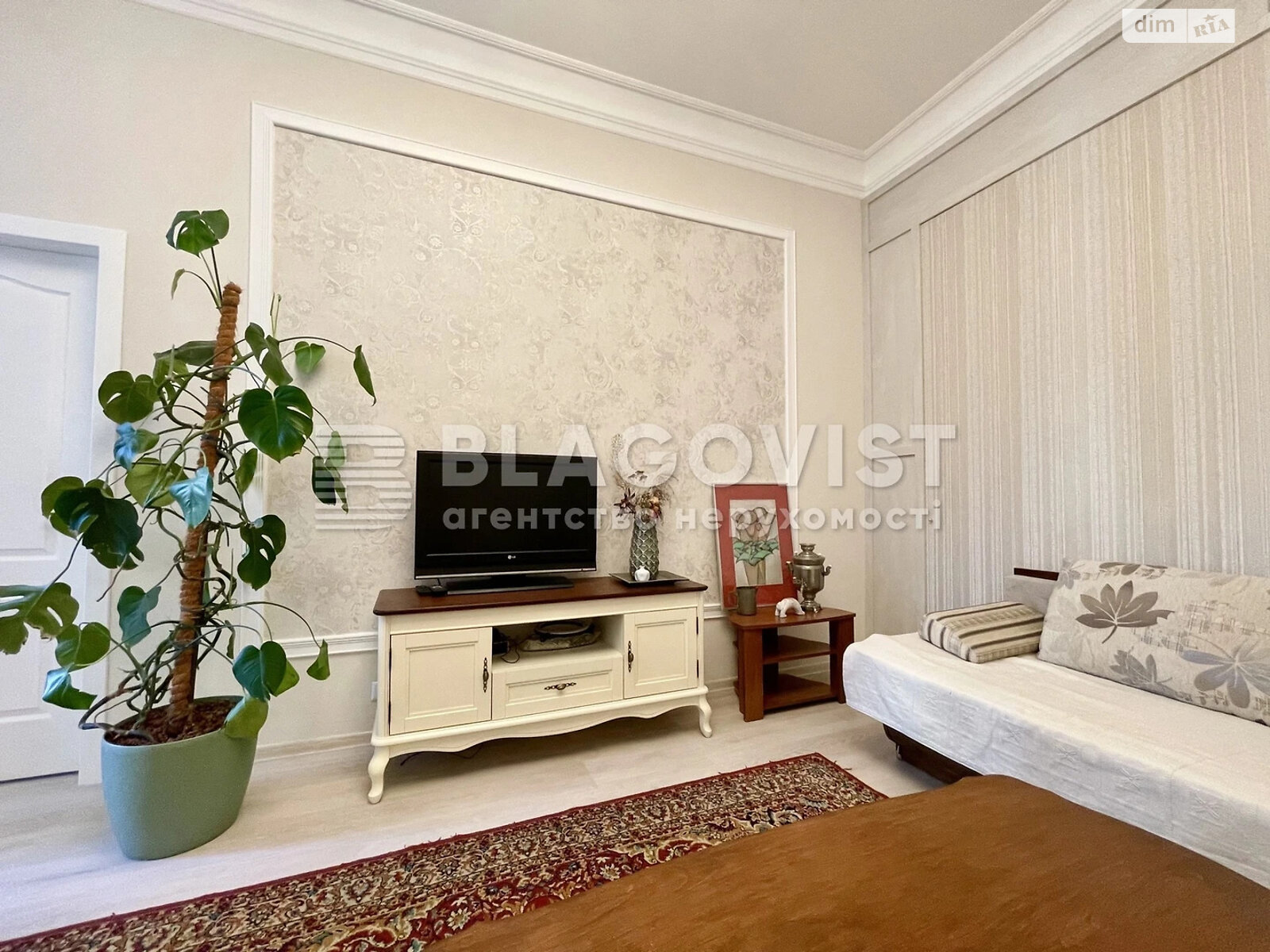 Продажа трехкомнатной квартиры в Киеве, на ул. Шота Руставели 32, район Черепанова гора фото 1 Продажа трехкомнатной квартиры в Киеве, на ул. Шота Руставели 32, район Черепанова гора фото 1