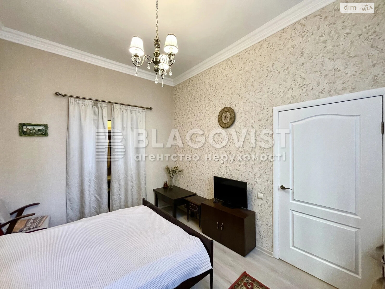 Продажа трехкомнатной квартиры в Киеве, на ул. Шота Руставели 32, район Черепанова гора фото 1 Продажа трехкомнатной квартиры в Киеве, на ул. Шота Руставели 32, район Черепанова гора фото 1