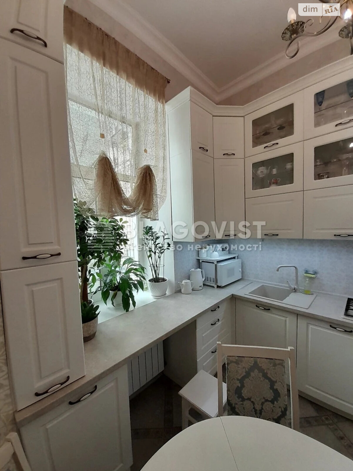 Продажа трехкомнатной квартиры в Киеве, на ул. Шота Руставели 32, район Черепанова гора фото 1 Продажа трехкомнатной квартиры в Киеве, на ул. Шота Руставели 32, район Черепанова гора фото 1