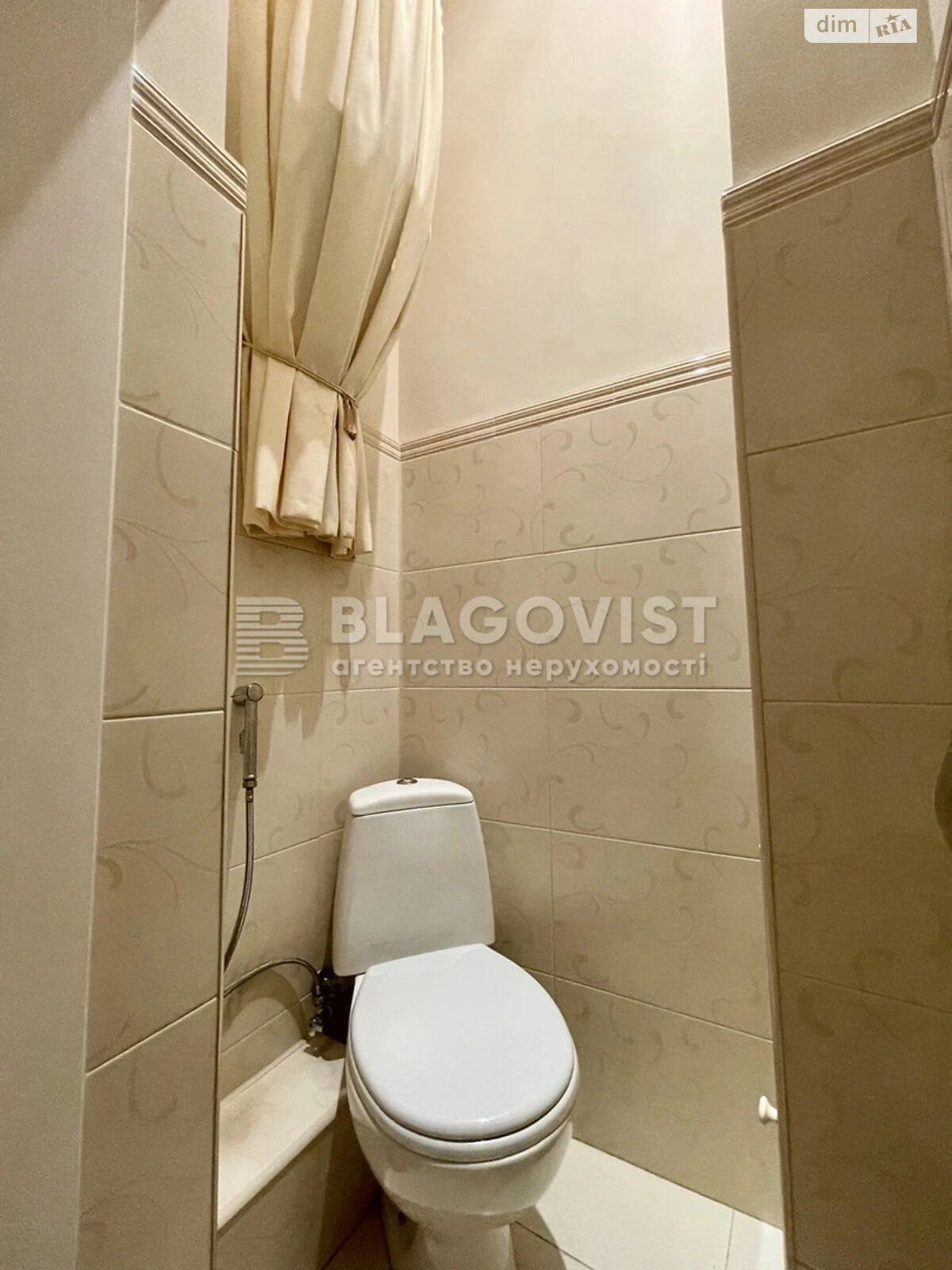 Продажа трехкомнатной квартиры в Киеве, на ул. Шота Руставели 32, район Черепанова гора фото 1 Продажа трехкомнатной квартиры в Киеве, на ул. Шота Руставели 32, район Черепанова гора фото 1