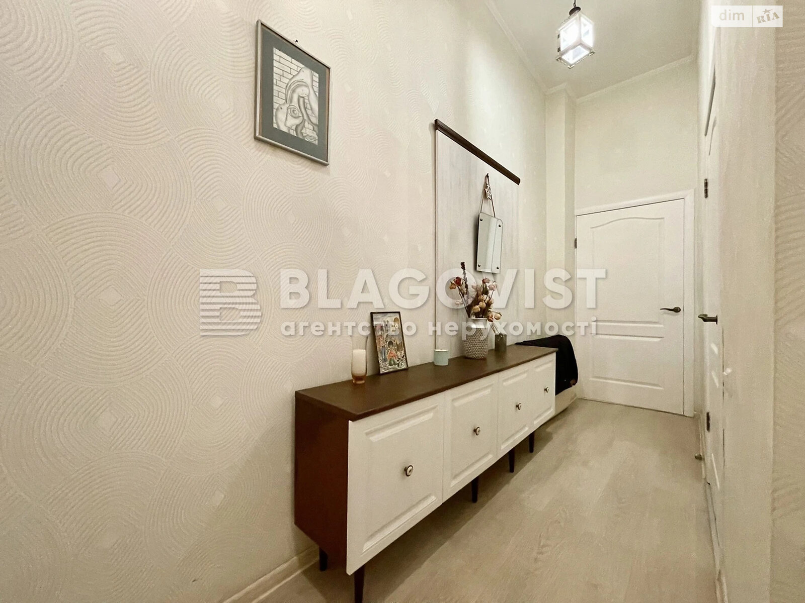 Продажа трехкомнатной квартиры в Киеве, на ул. Шота Руставели 32, район Черепанова гора фото 1 Продажа трехкомнатной квартиры в Киеве, на ул. Шота Руставели 32, район Черепанова гора фото 1