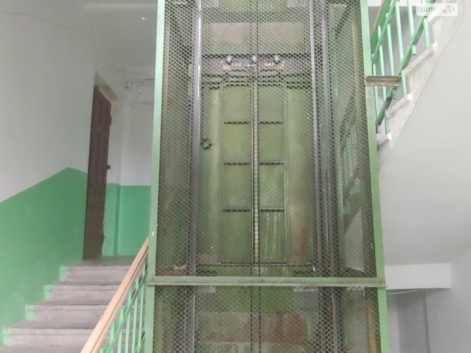 Продажа двухкомнатной квартиры в Киеве, на ул. Василия Тютюнника 5, район Черепанова гора фото 1 Продажа двухкомнатной квартиры в Киеве, на ул. Василия Тютюнника 5, район Черепанова гора фото 1