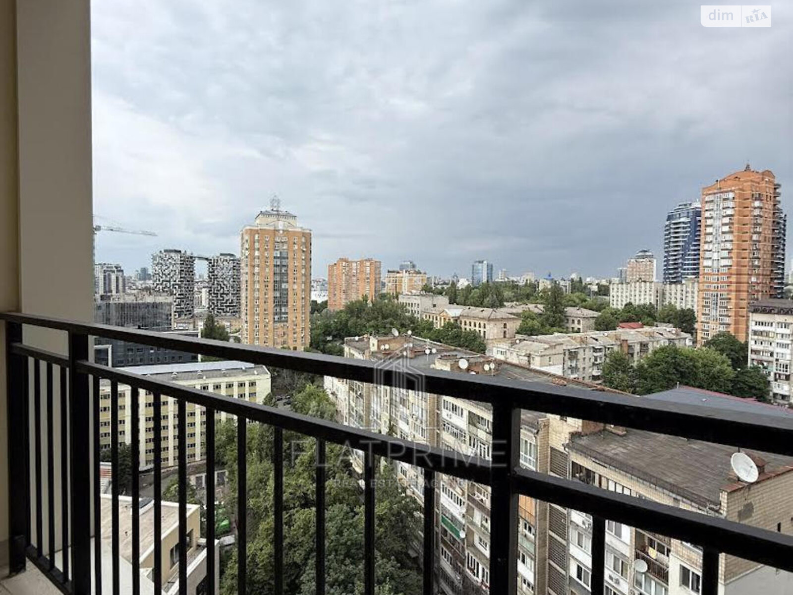 Продаж трикімнатної квартири в Києві, на вул. Василя Тютюнника 28А, район Черепанова гора фото 1