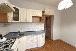 Продаж трикімнатної квартири в Києві, на вул. Василя Тютюнника 5Б, район Черепанова гора фото 2